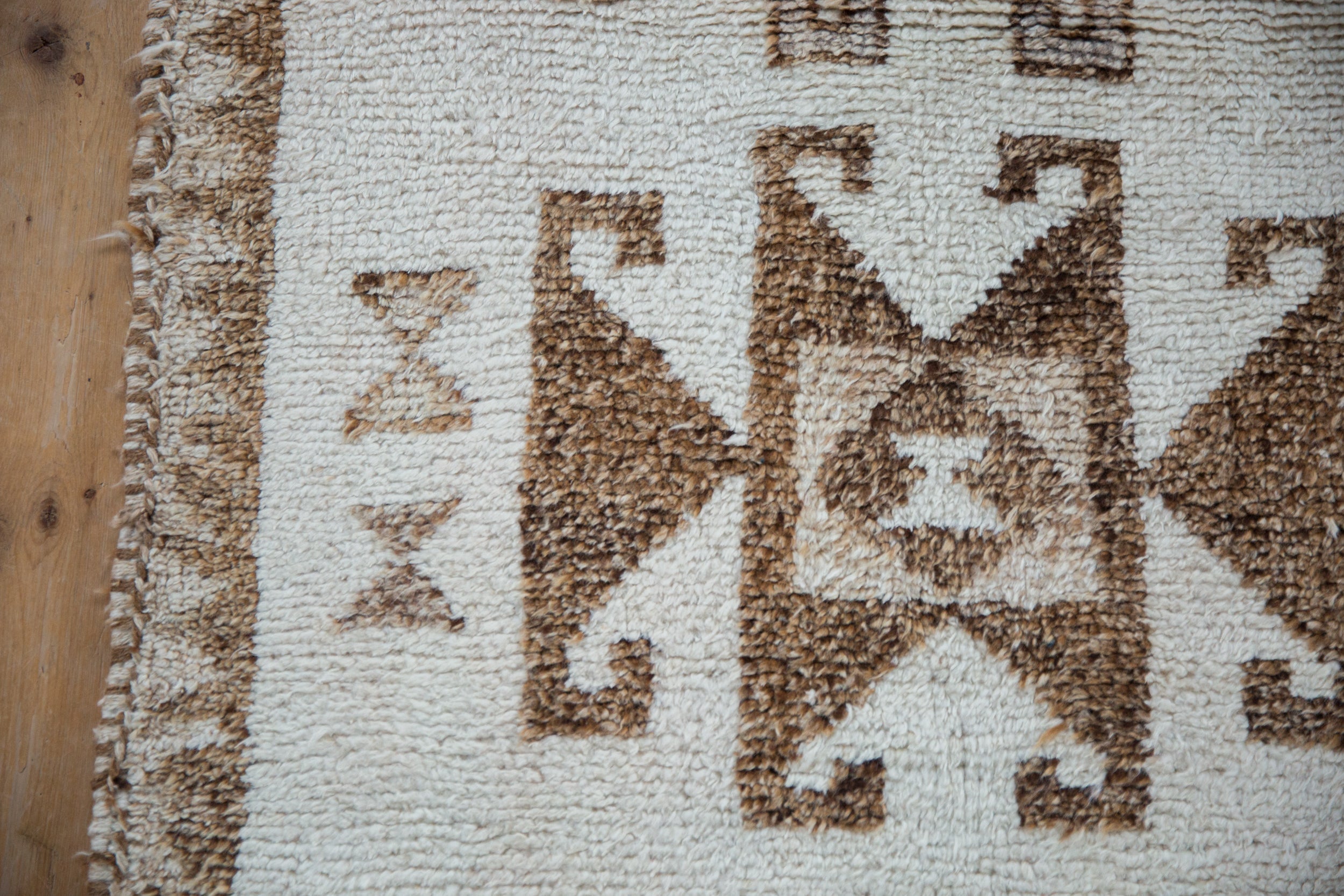 3x11.5 Vintage Distressed Kurd Rug Runner // ONH Item 10156 Image 4