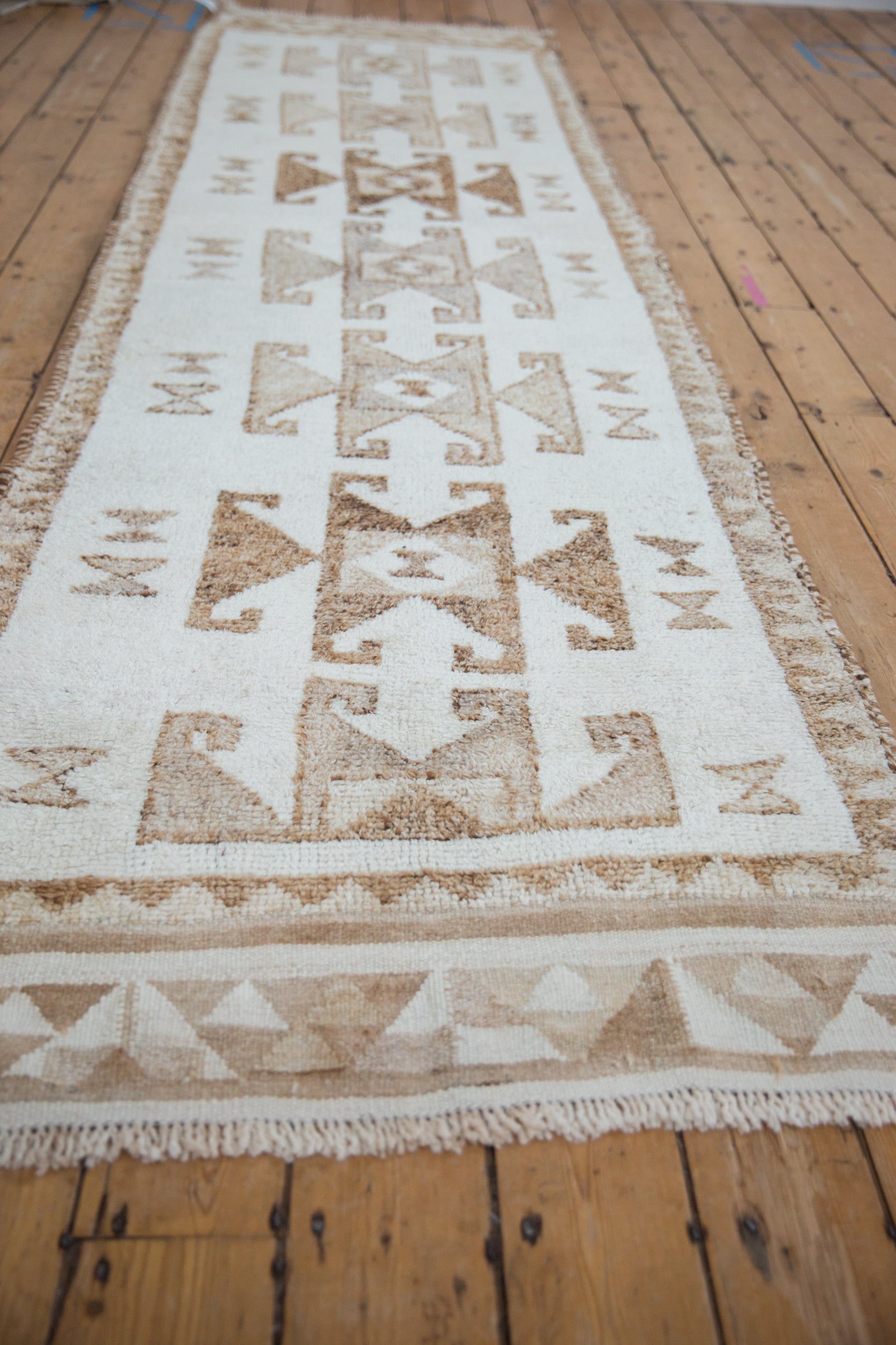3x11.5 Vintage Distressed Kurd Rug Runner // ONH Item 10156 Image 5