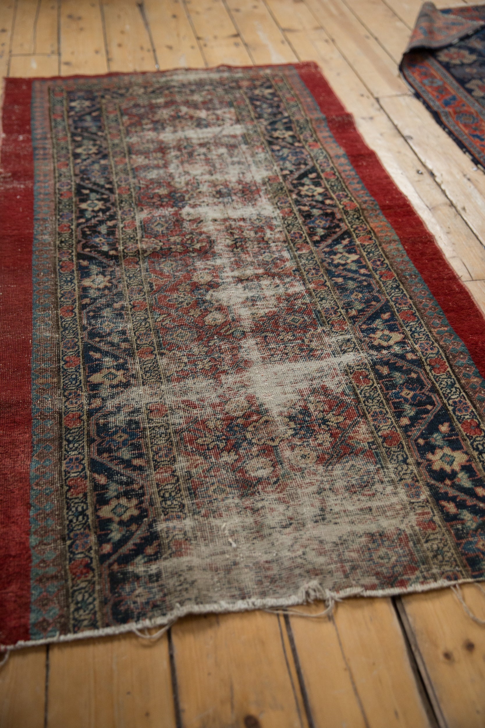 2.5x5.5 Antique Fine Fragment Serab Rug Runner // ONH Item 10267 Image 3