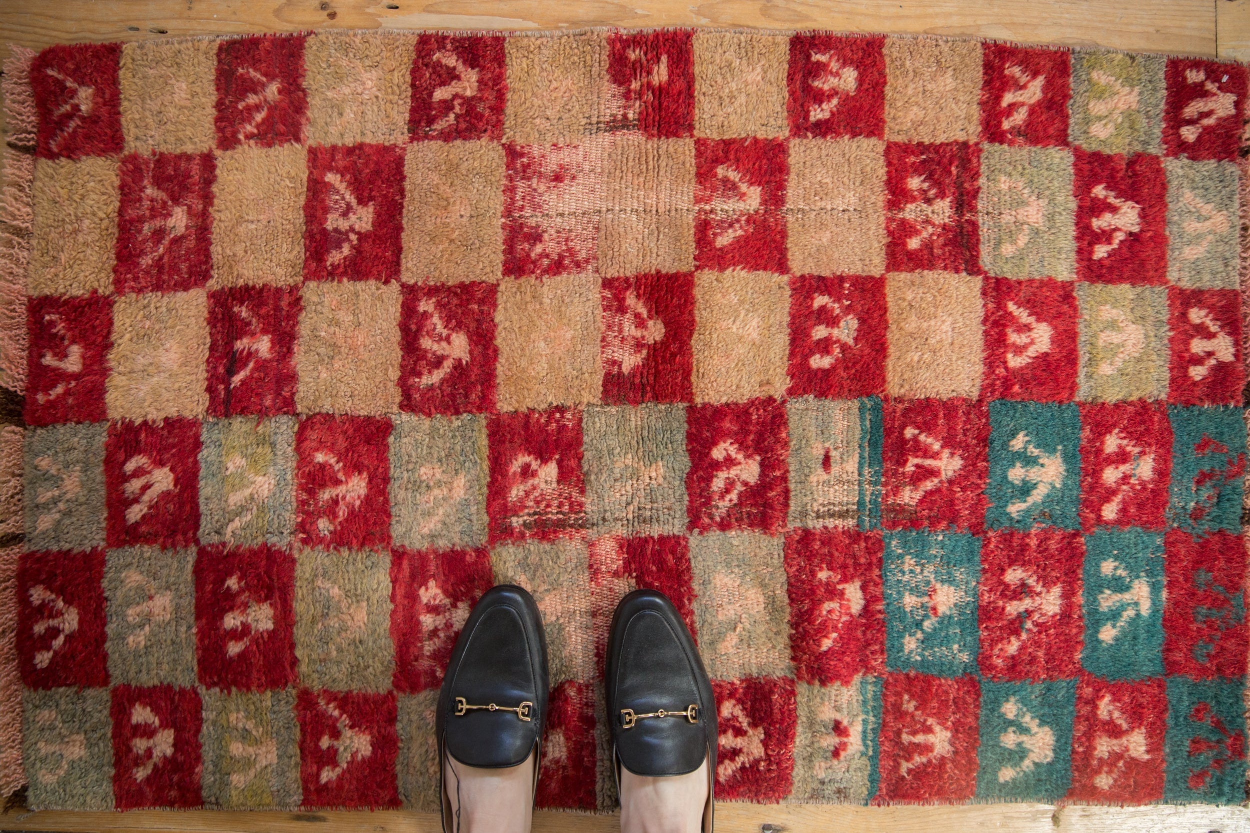 2.5x4 Vintage Distressed Tulu Rug // ONH Item 10377 Image 1