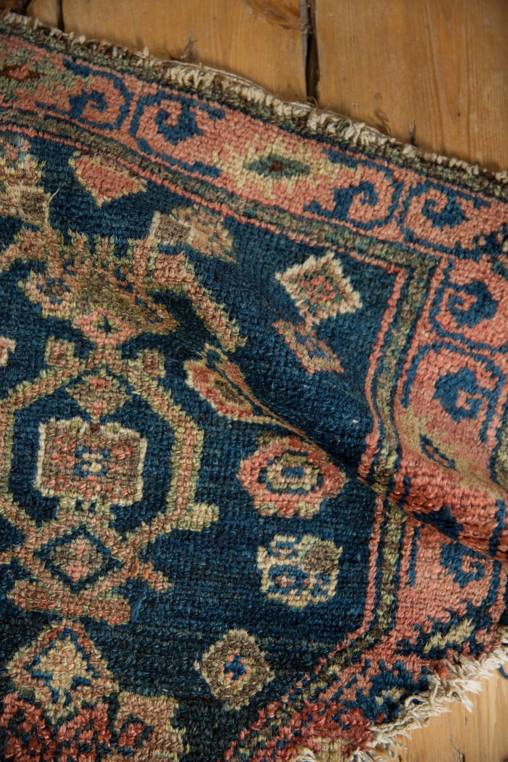 1.5x2 Antique Chairback Northwest Persian Square Rug Mat // ONH Item 10700 Image 4
