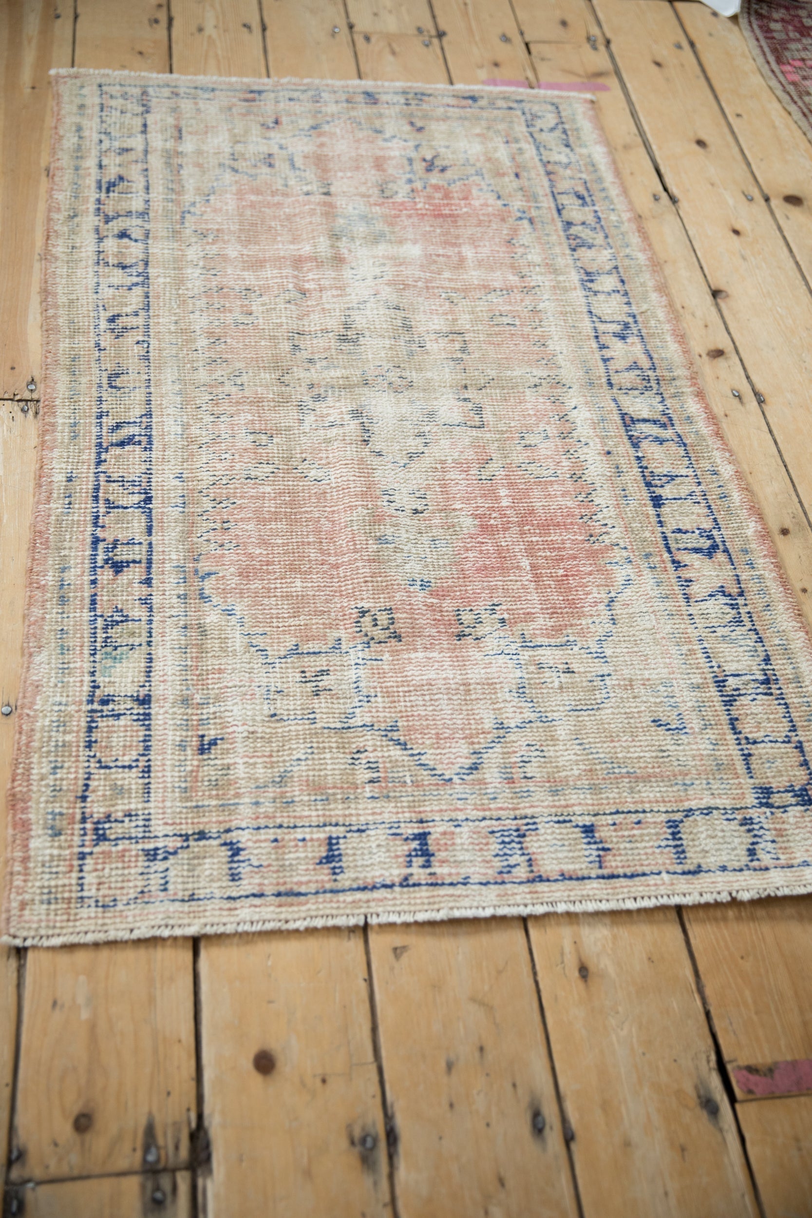 2.5x4.5 Vintage Distressed Oushak Rug // ONH Item 10903 Image 5