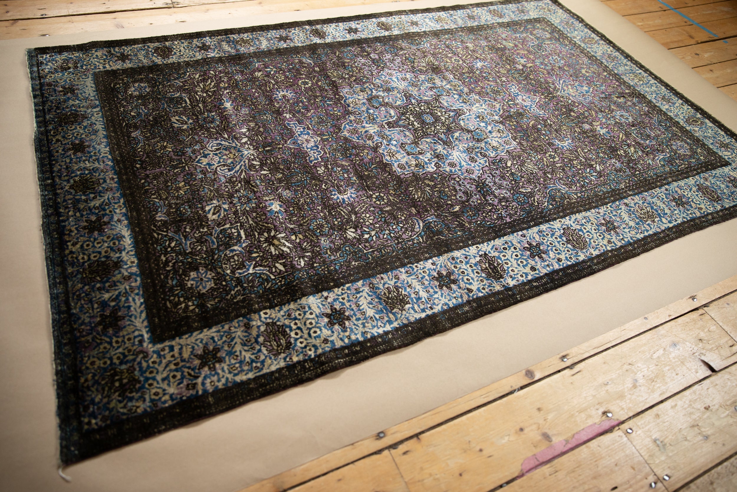 4x7 Antique Silk Kashan Rug // ONH Item: 1118, Image 5