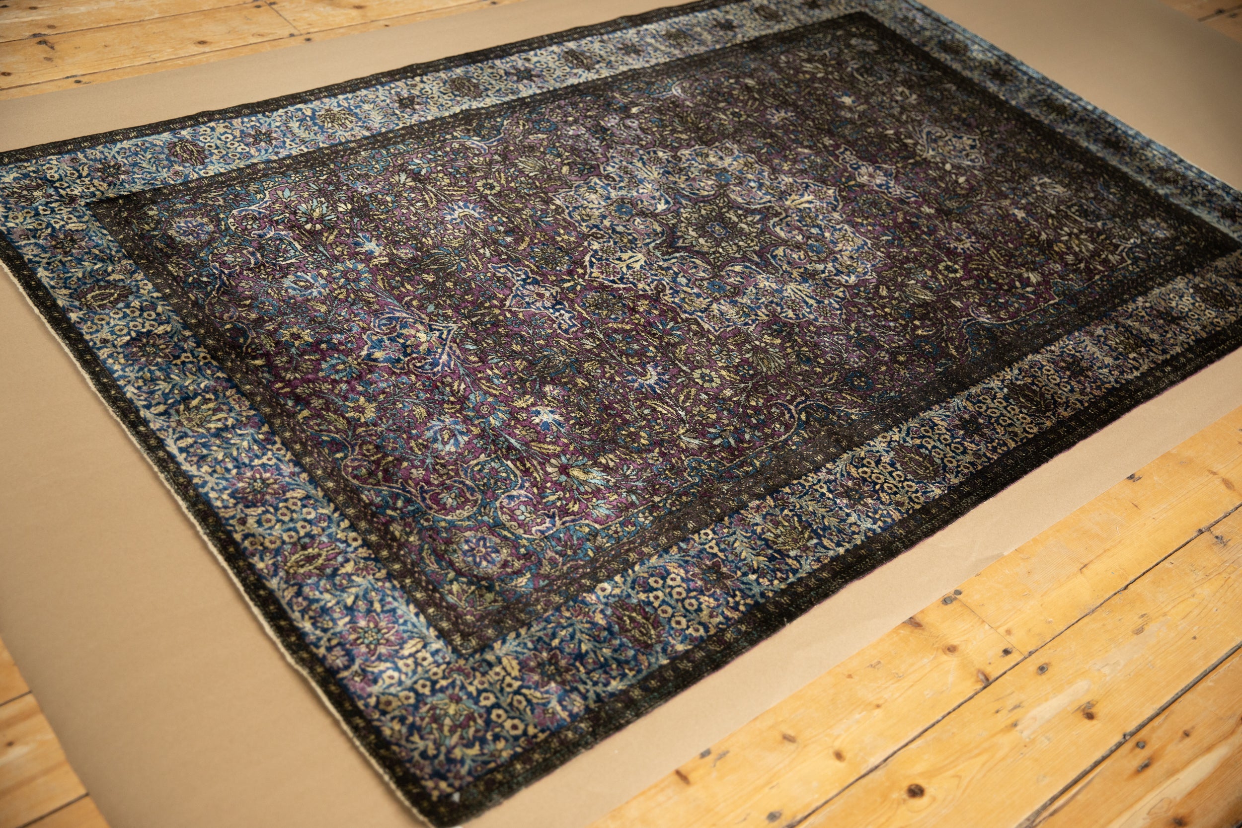 4x7 Antique Silk Kashan Rug // ONH Item: 1118, Image 7