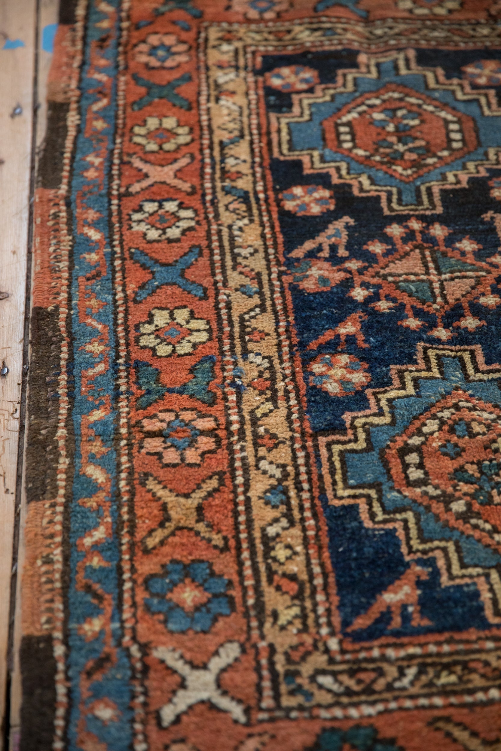 2.5x4.5 Antique Heriz Rug // ONH Item 11610 Image 4