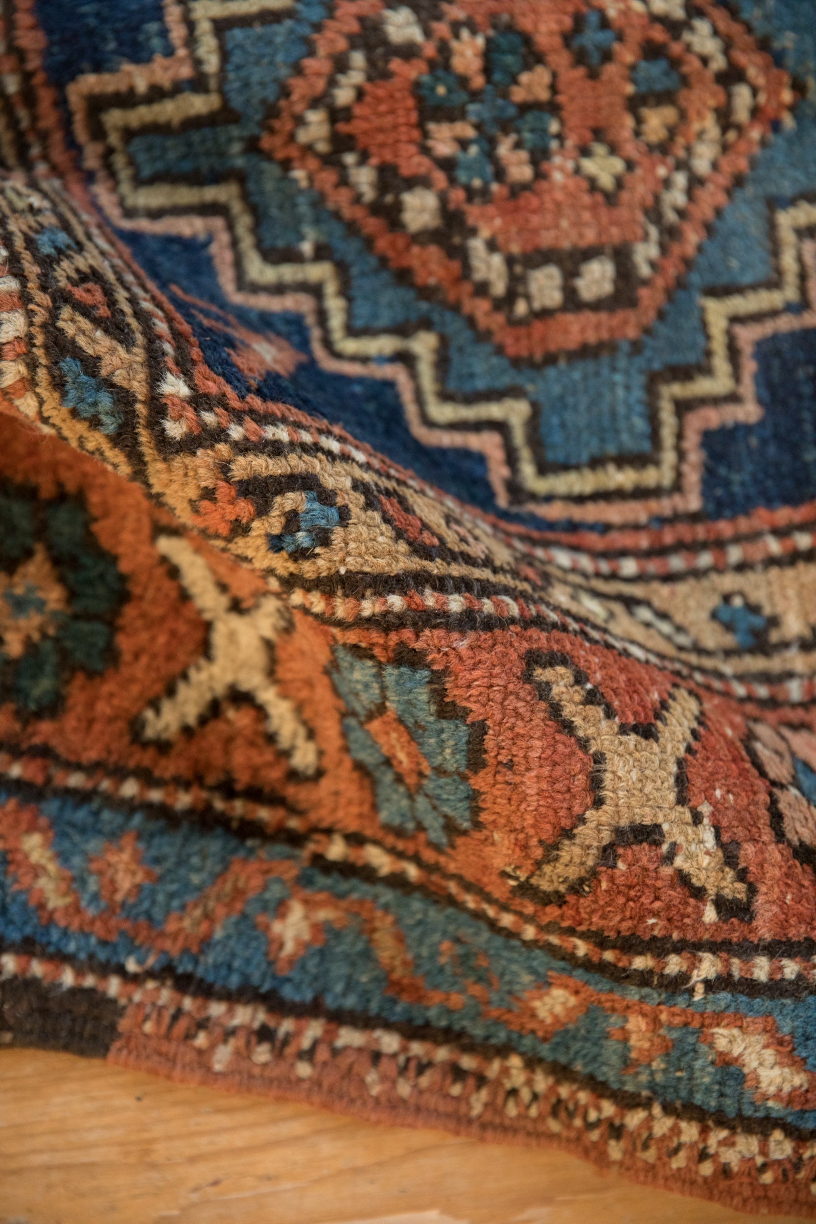 2.5x4.5 Antique Heriz Rug // ONH Item 11610 Image 8