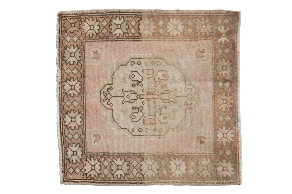 Vintage Distressed Oushak Square Rug Mat // ONH Item: 11682