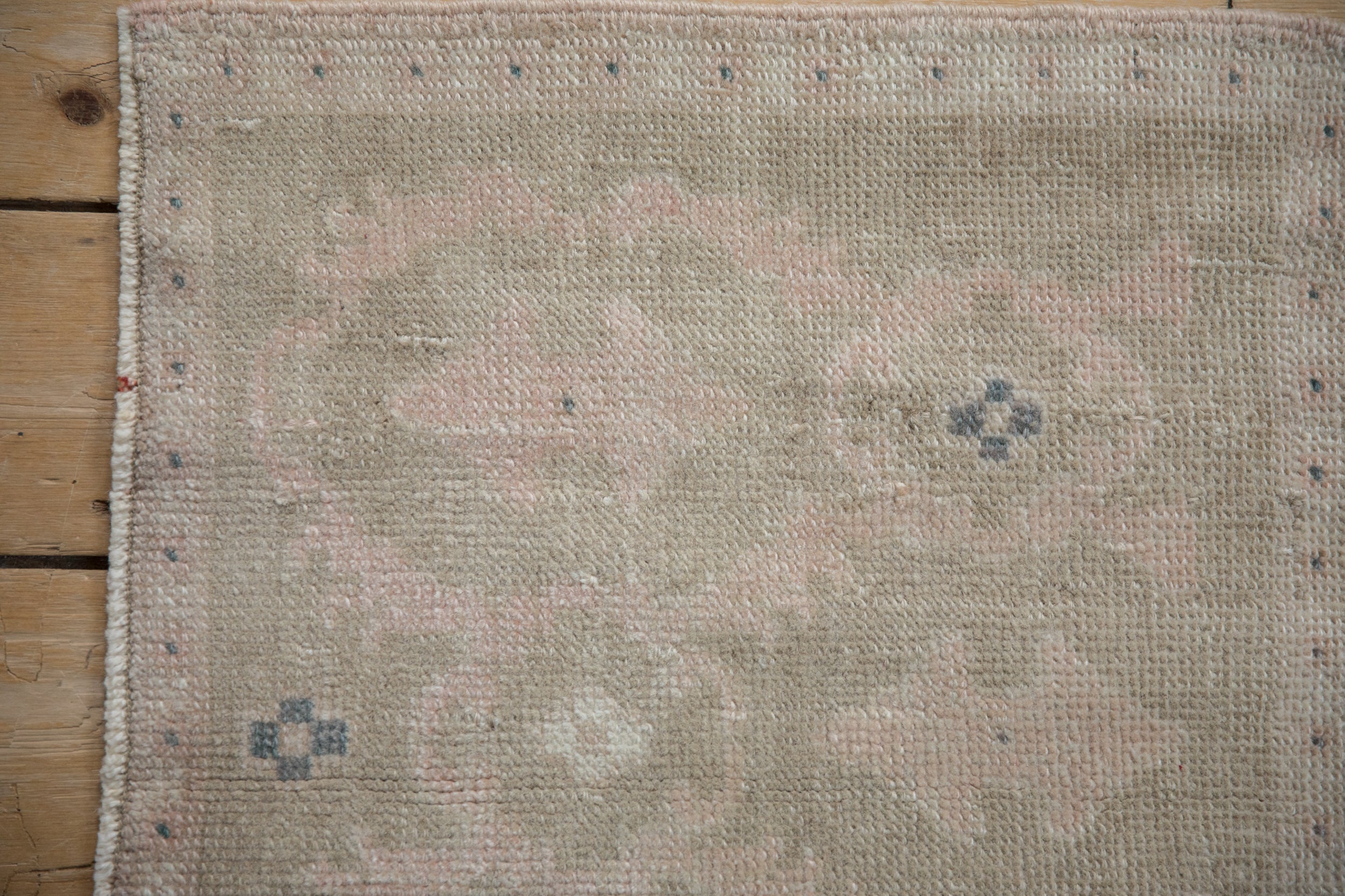 Vintage Distressed Oushak Square Rug Mat // ONH Item: 11706, Image 2