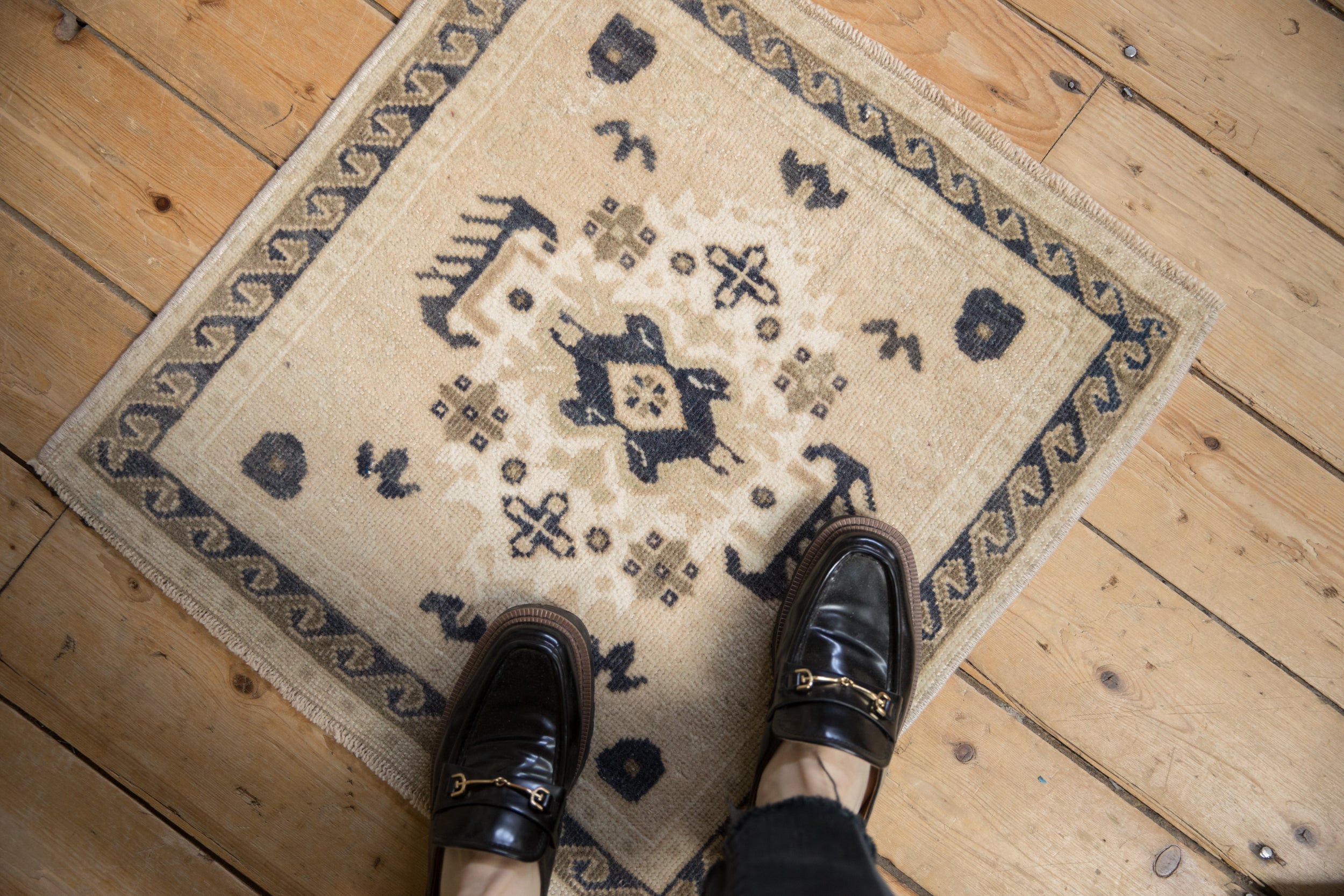 Vintage Distressed Oushak Square Rug Mat // ONH Item: 11709, Image 1