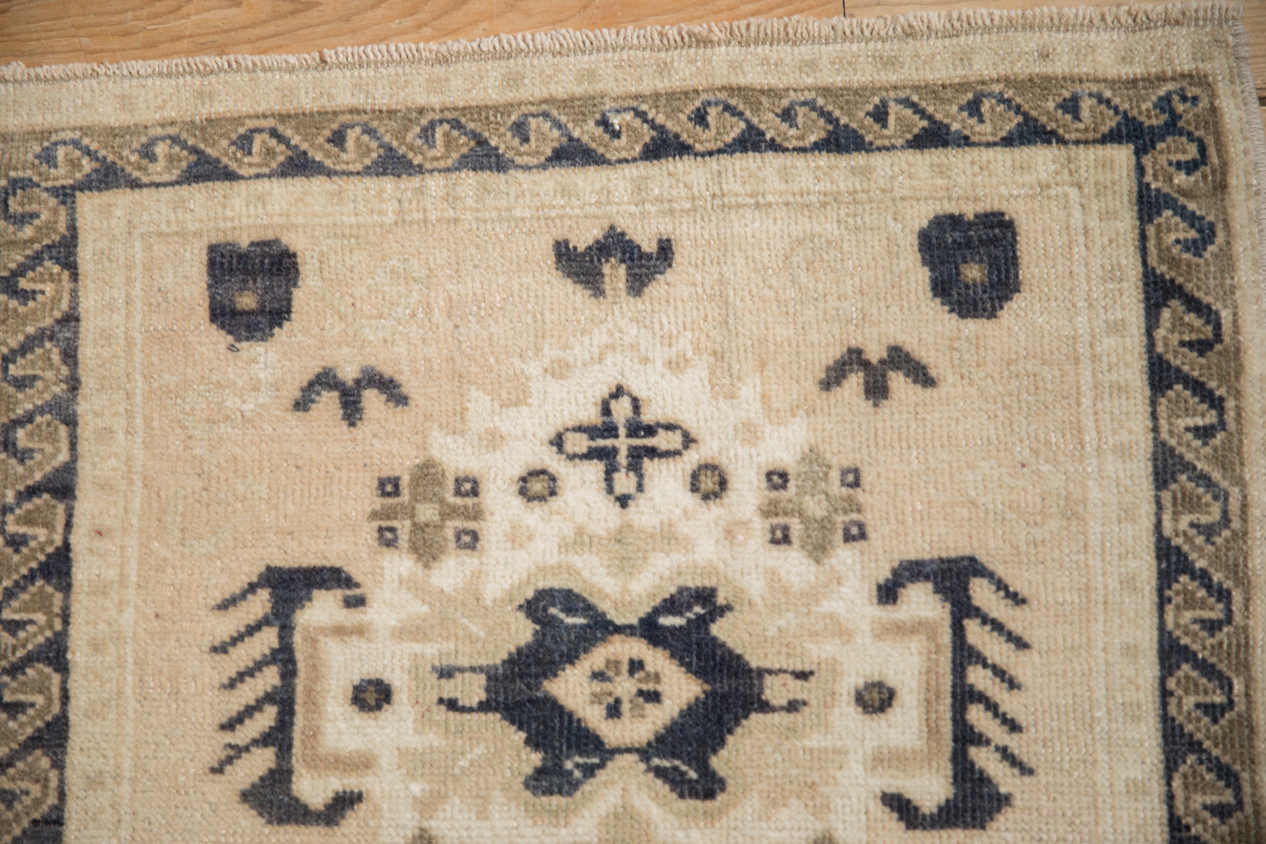 Vintage Distressed Oushak Square Rug Mat // ONH Item: 11709, Image 2