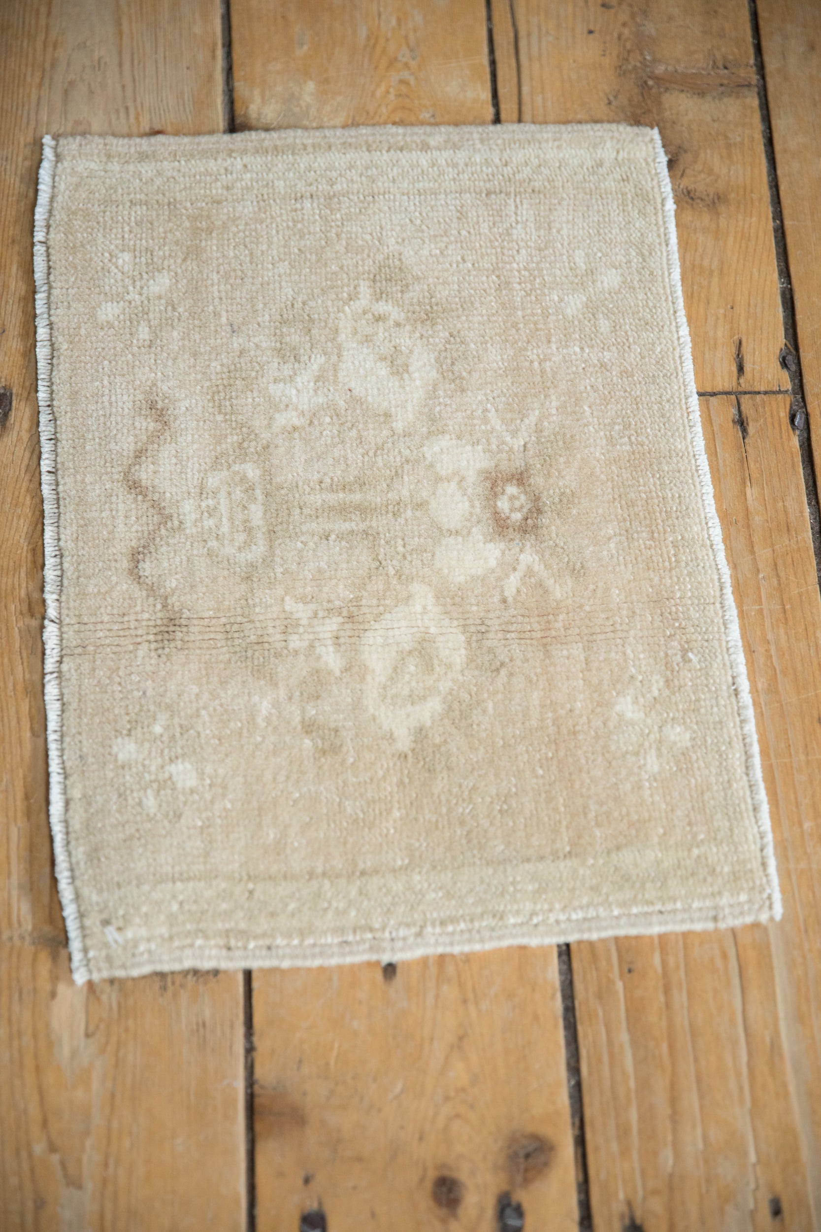 Vintage Distressed Bag Face Oushak Square Rug Mat // ONH Item: 11714, Image 3