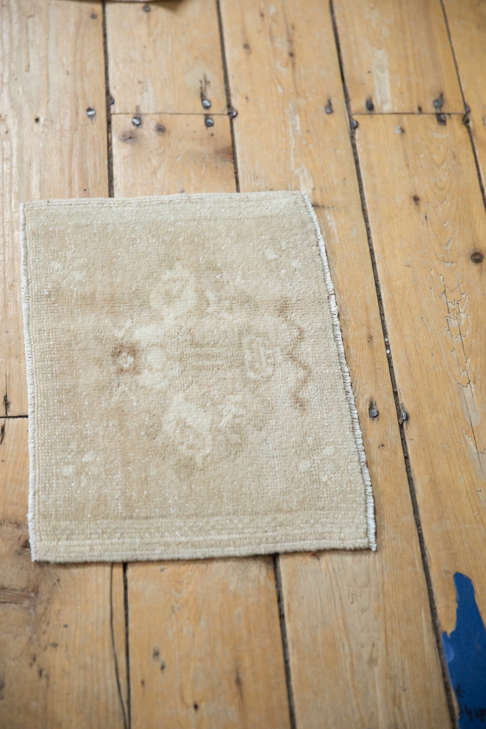 Vintage Distressed Bag Face Oushak Square Rug Mat // ONH Item: 11714, Image 4