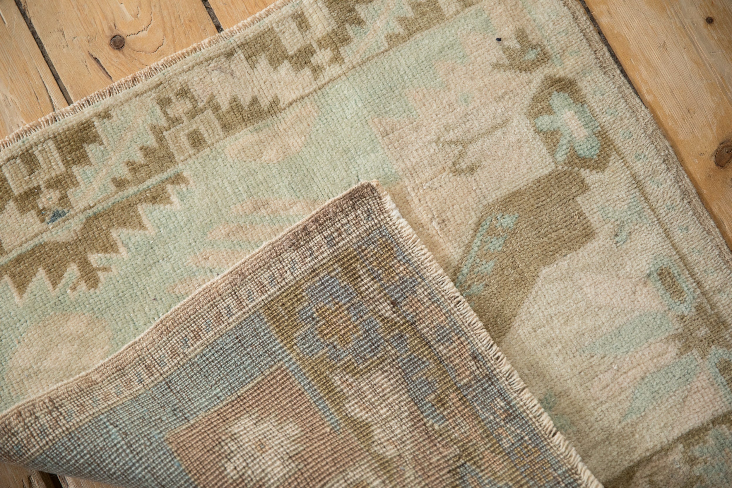 Vintage Distressed Oushak Square Rug Mat // ONH Item: 11715, Image 5