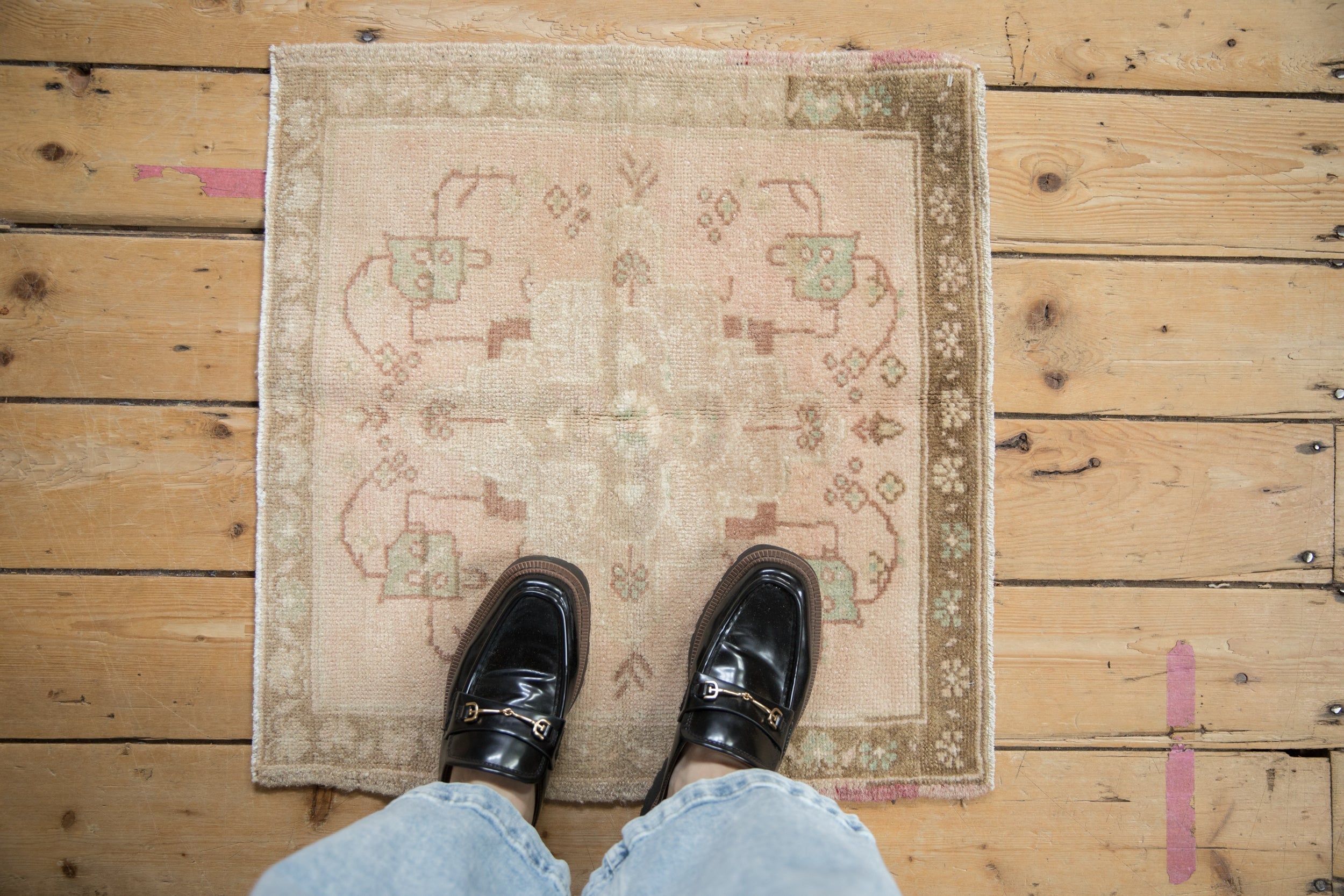 Vintage Distressed Oushak Square Rug Mat // ONH Item: 11722, Image 1