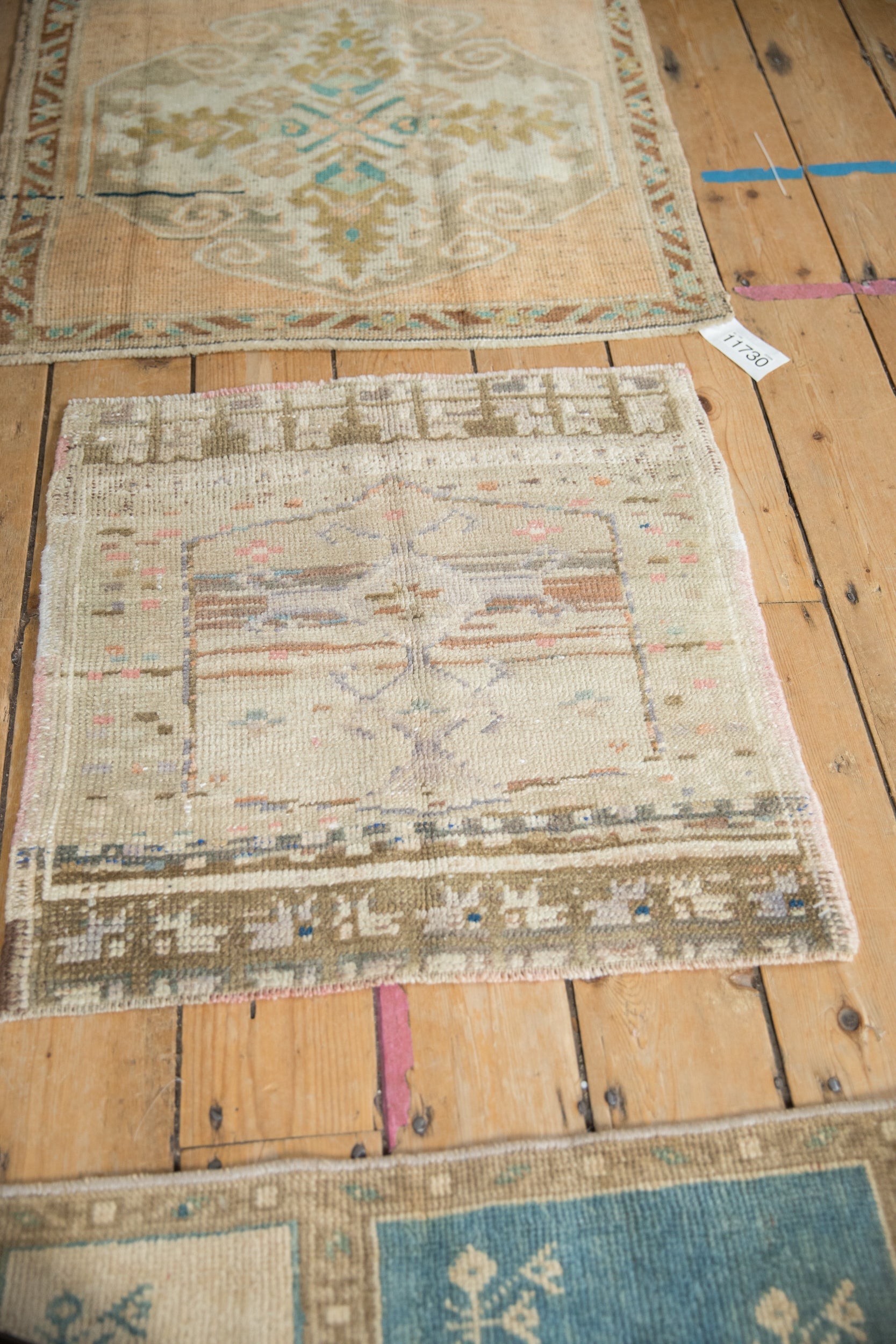 Vintage Distressed Oushak Square Rug Mat // ONH Item: 11724, Image 3