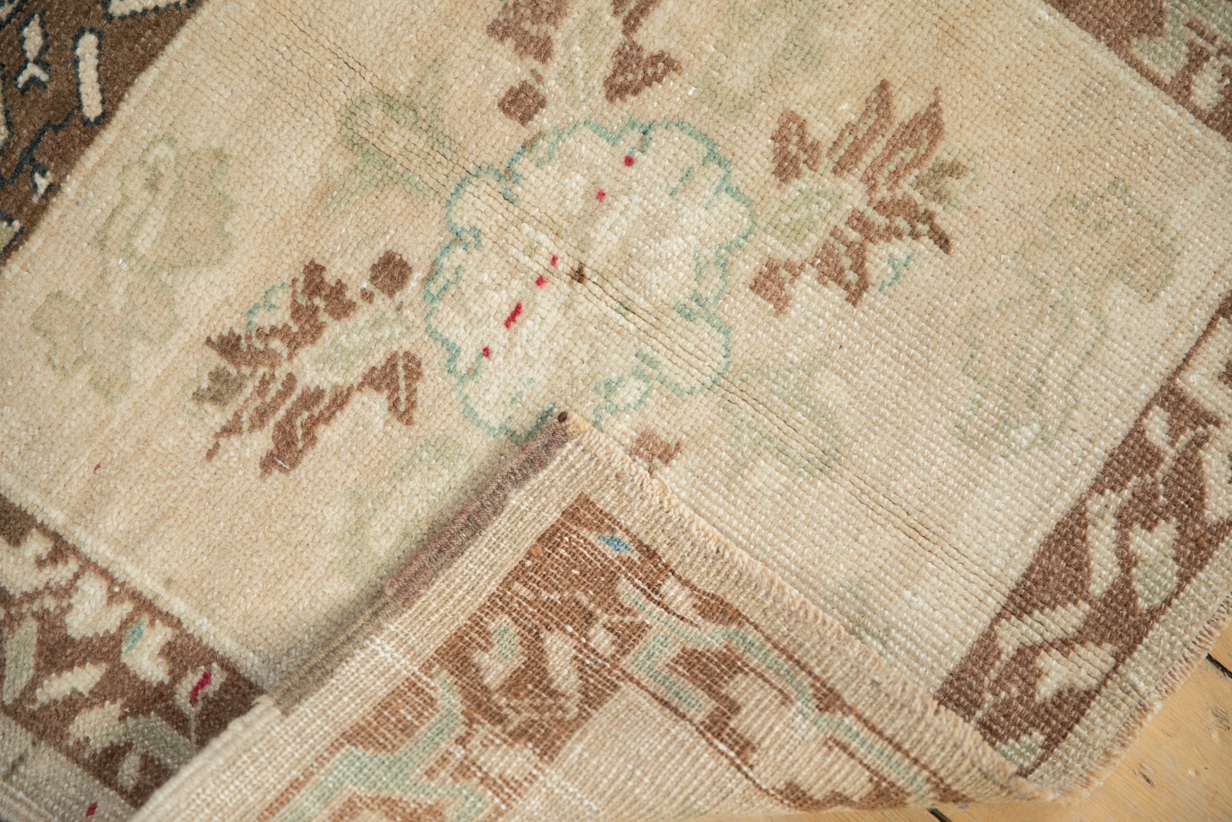 Vintage Distressed Oushak Square Rug Mat // ONH Item: 11735, Image 5