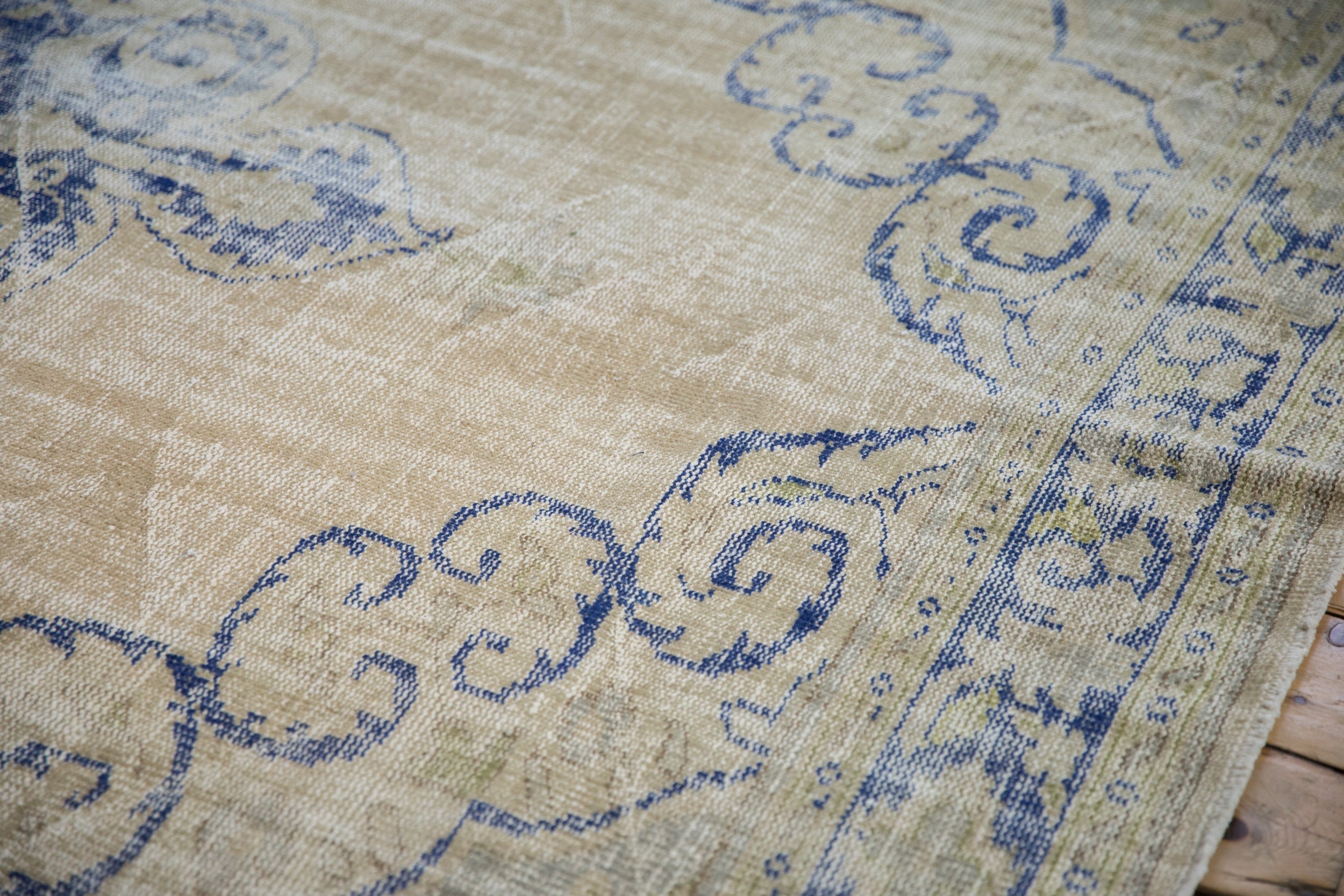 Vintage Distressed Oushak Carpet // ONH Item: 11777, Image 4