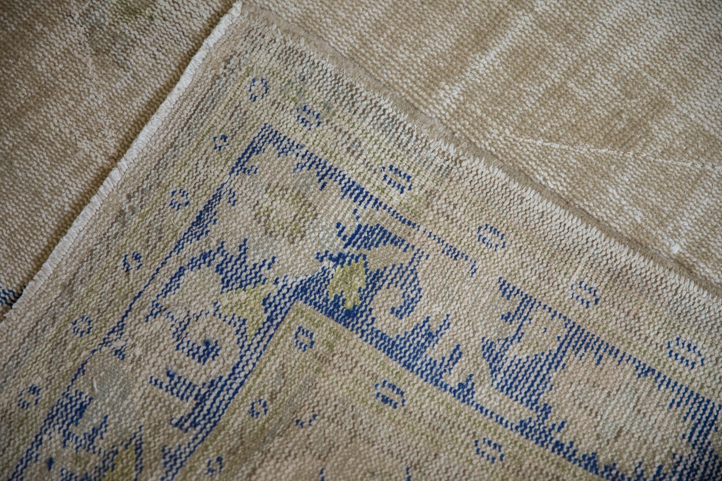 Vintage Distressed Oushak Carpet // ONH Item: 11777, Image 10