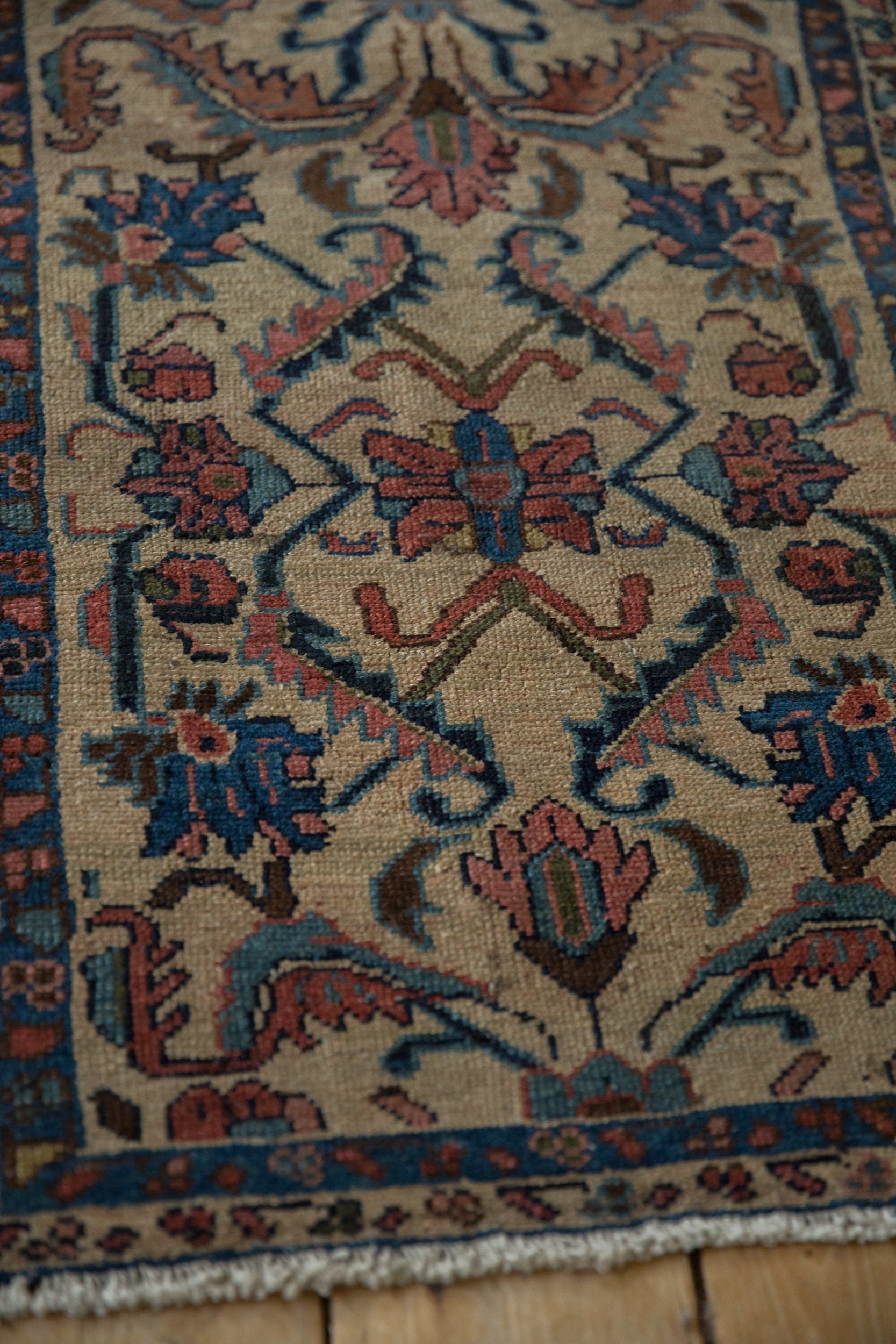 2x2.5 Antique Lilihan Square Rug Mat // ONH Item 12008 Image 5