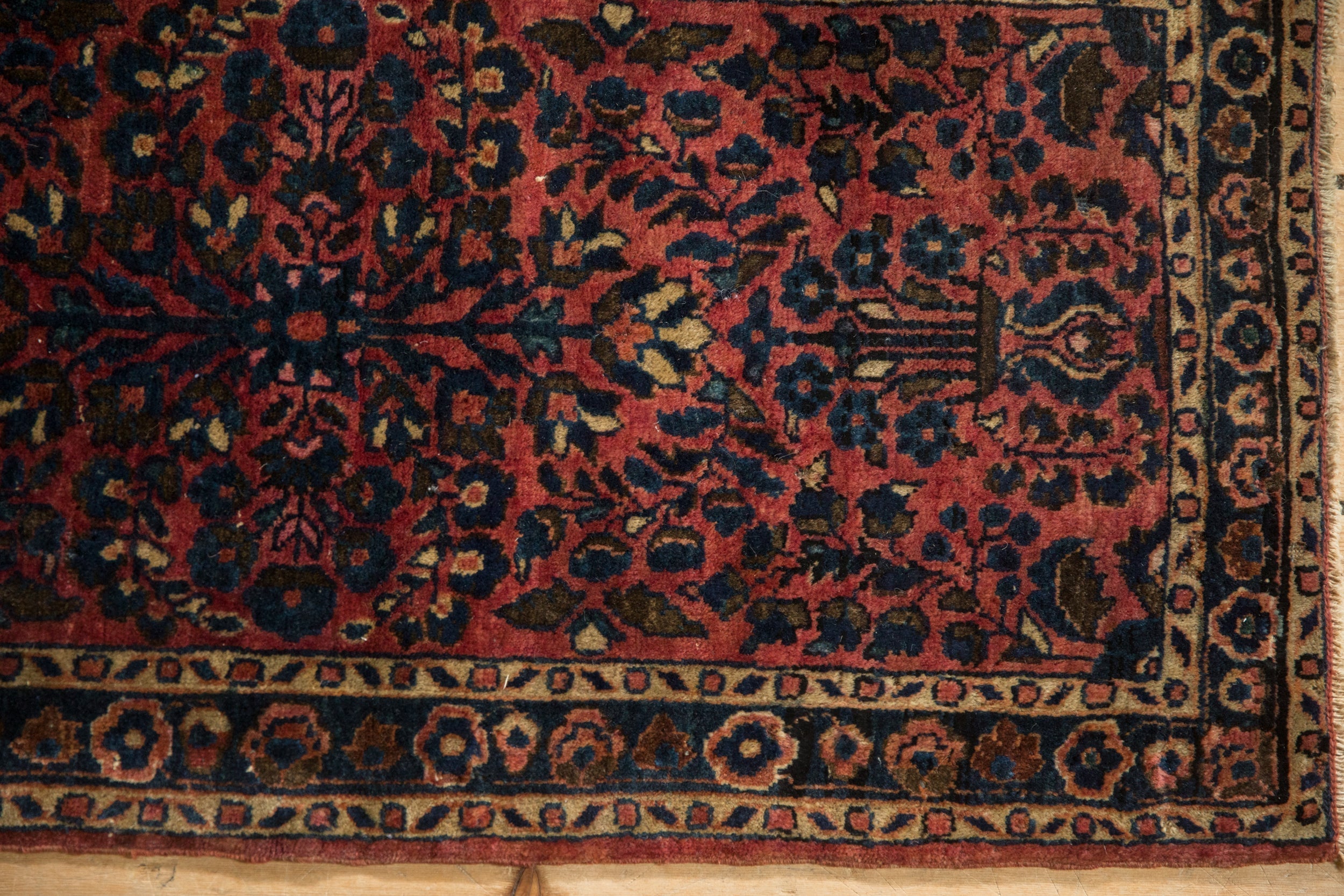 Antique Fine Sarouk Rug Mat // ONH Item: 12188, Image 2
