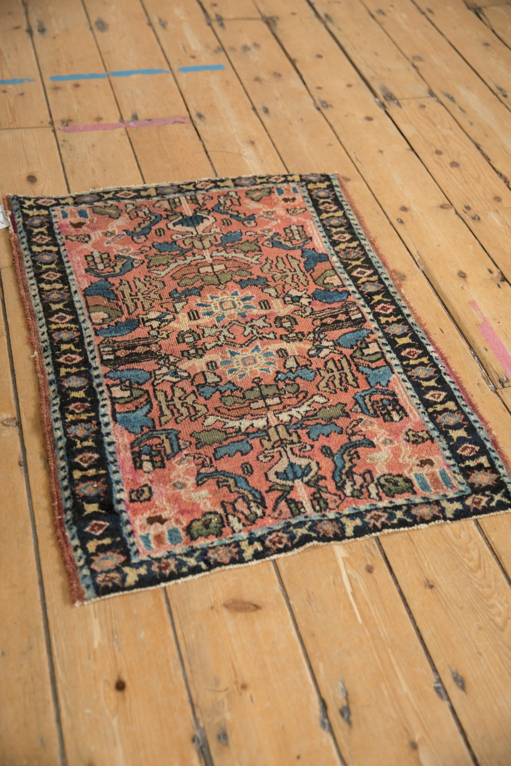 Antique Lilihan Square Rug Mat // ONH Item: 12189, Image 3