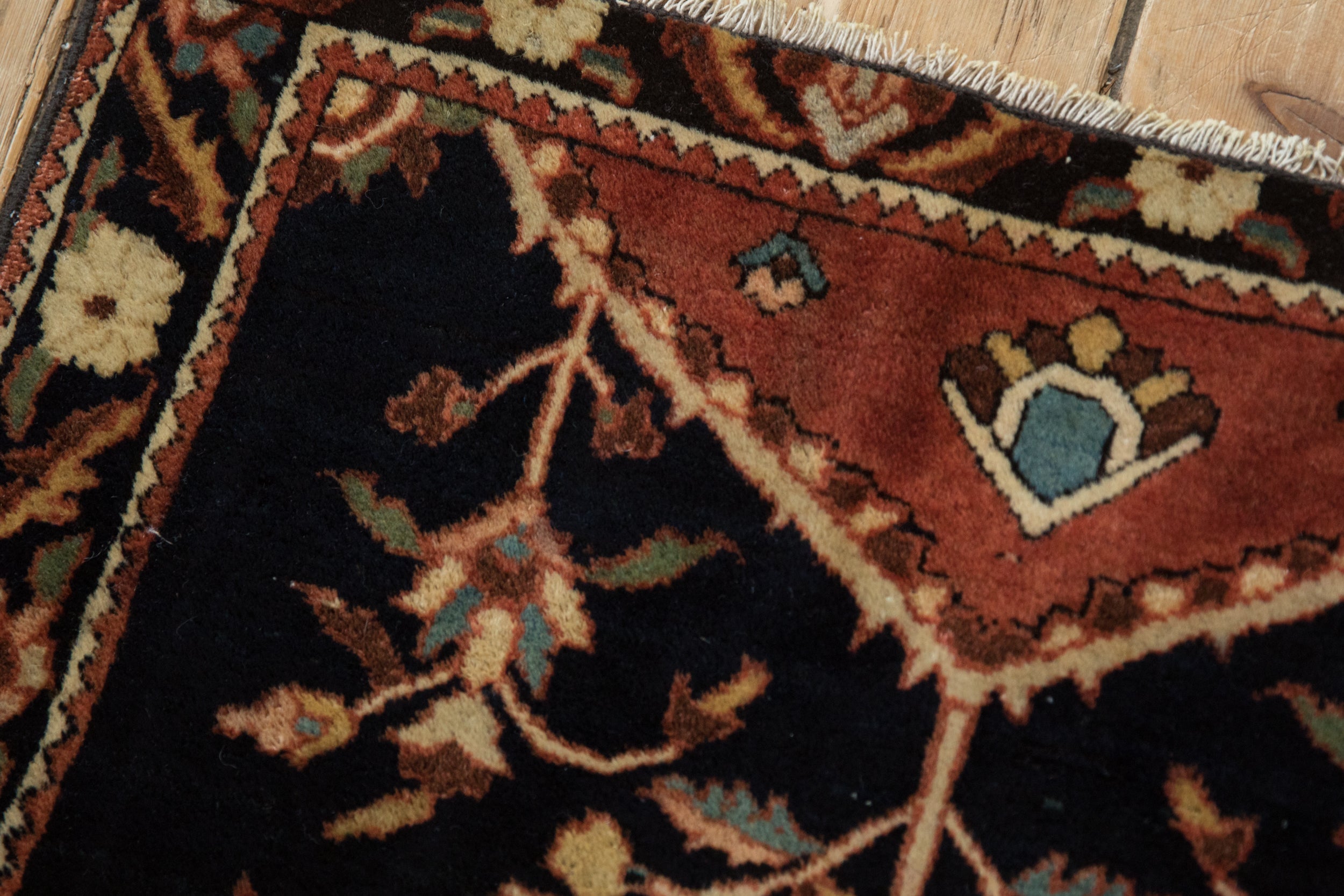 Antique Farahan Sarouk Square Rug Mat // ONH Item: 12197, Image 3