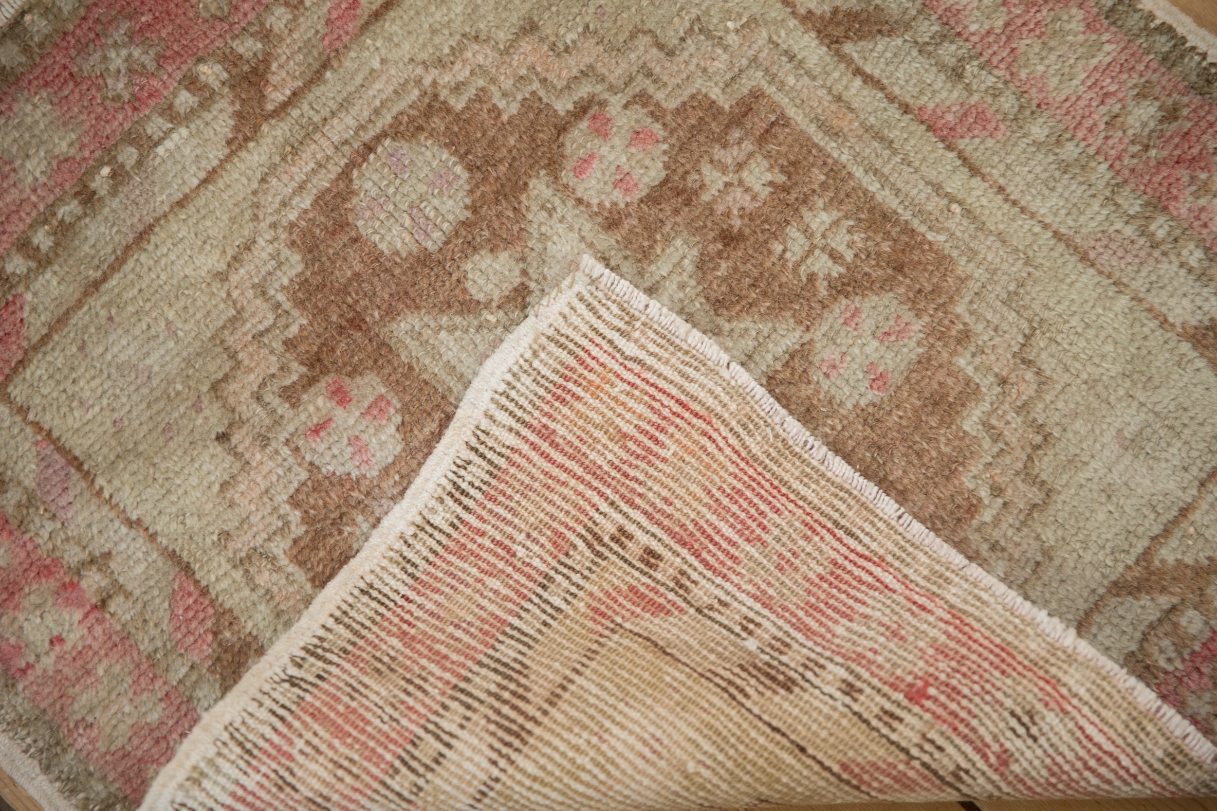 Vintage Distressed Oushak Square Rug Mat // ONH Item: 12234, Image 6
