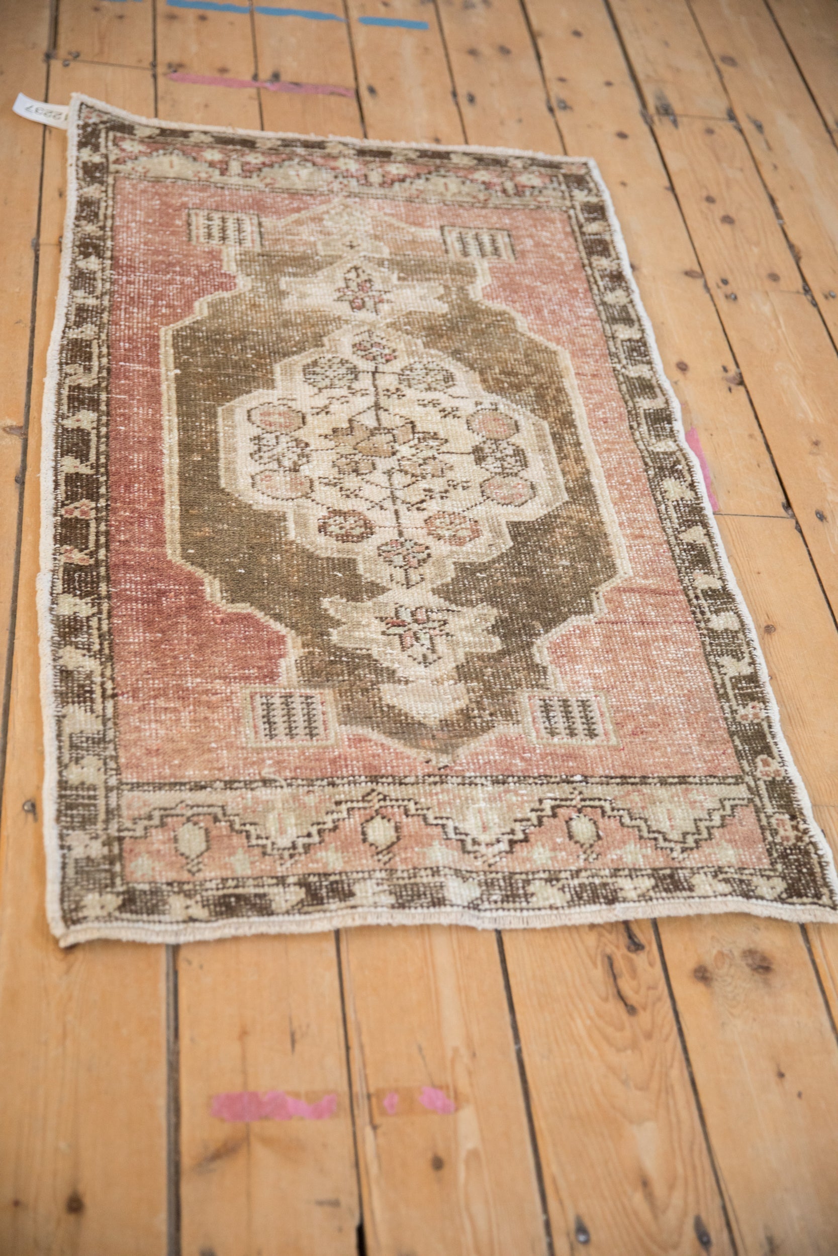 Vintage Distressed Oushak Rug // ONH Item: 12237, Image 3