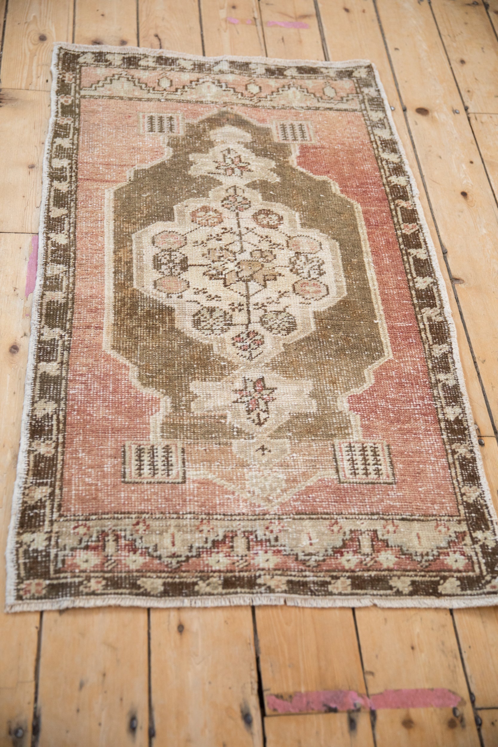 Vintage Distressed Oushak Rug // ONH Item: 12237, Image 5