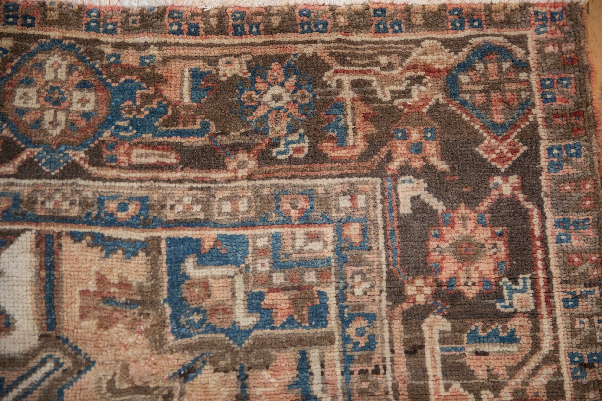 Vintage Mehrivan Carpet // ONH Item: 12452, Image 2