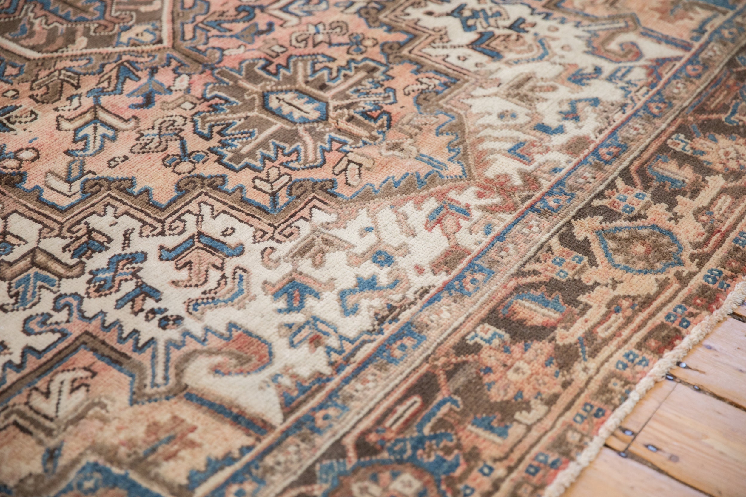 Vintage Mehrivan Carpet // ONH Item: 12452, Image 4