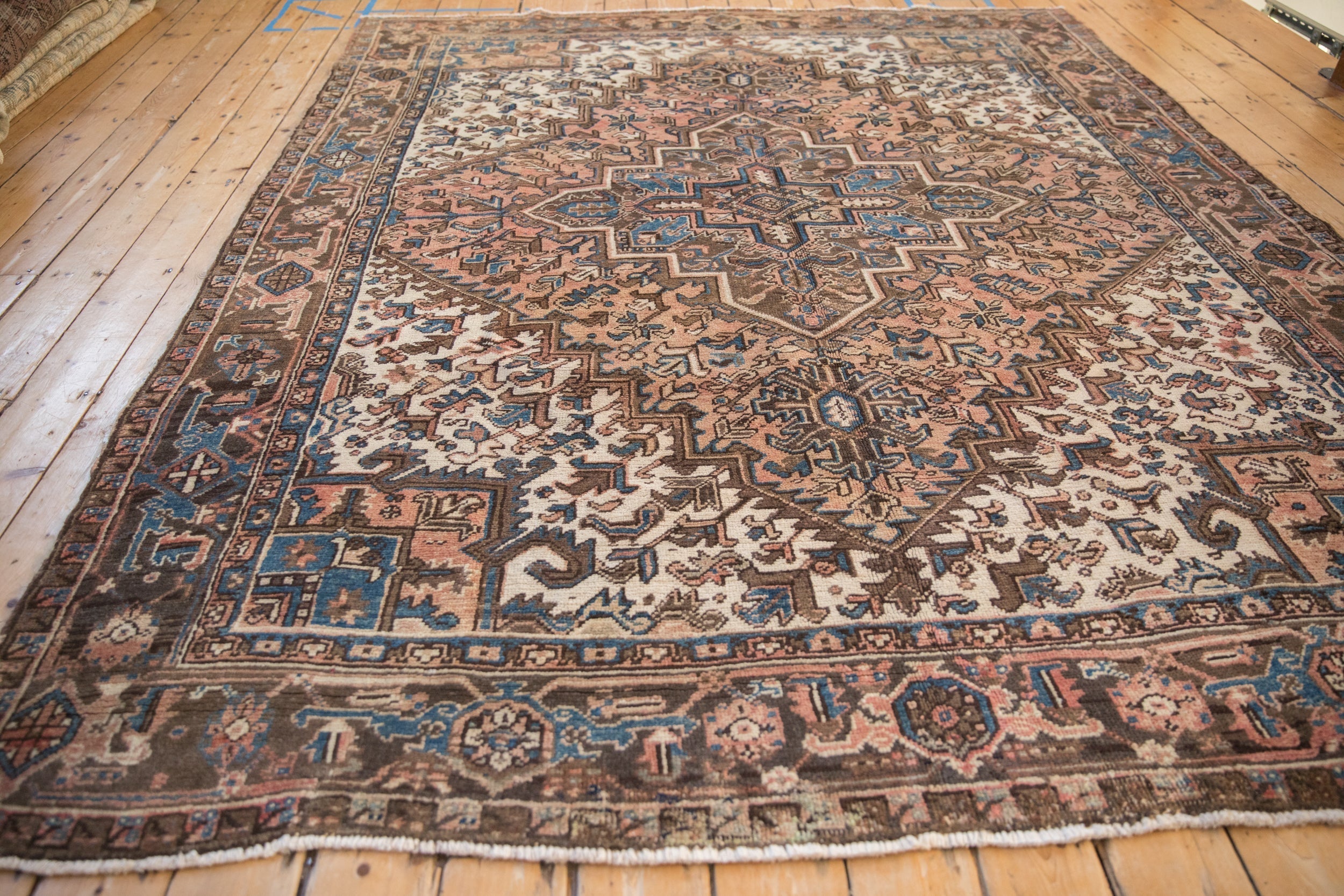 Vintage Mehrivan Carpet // ONH Item: 12452, Image 9