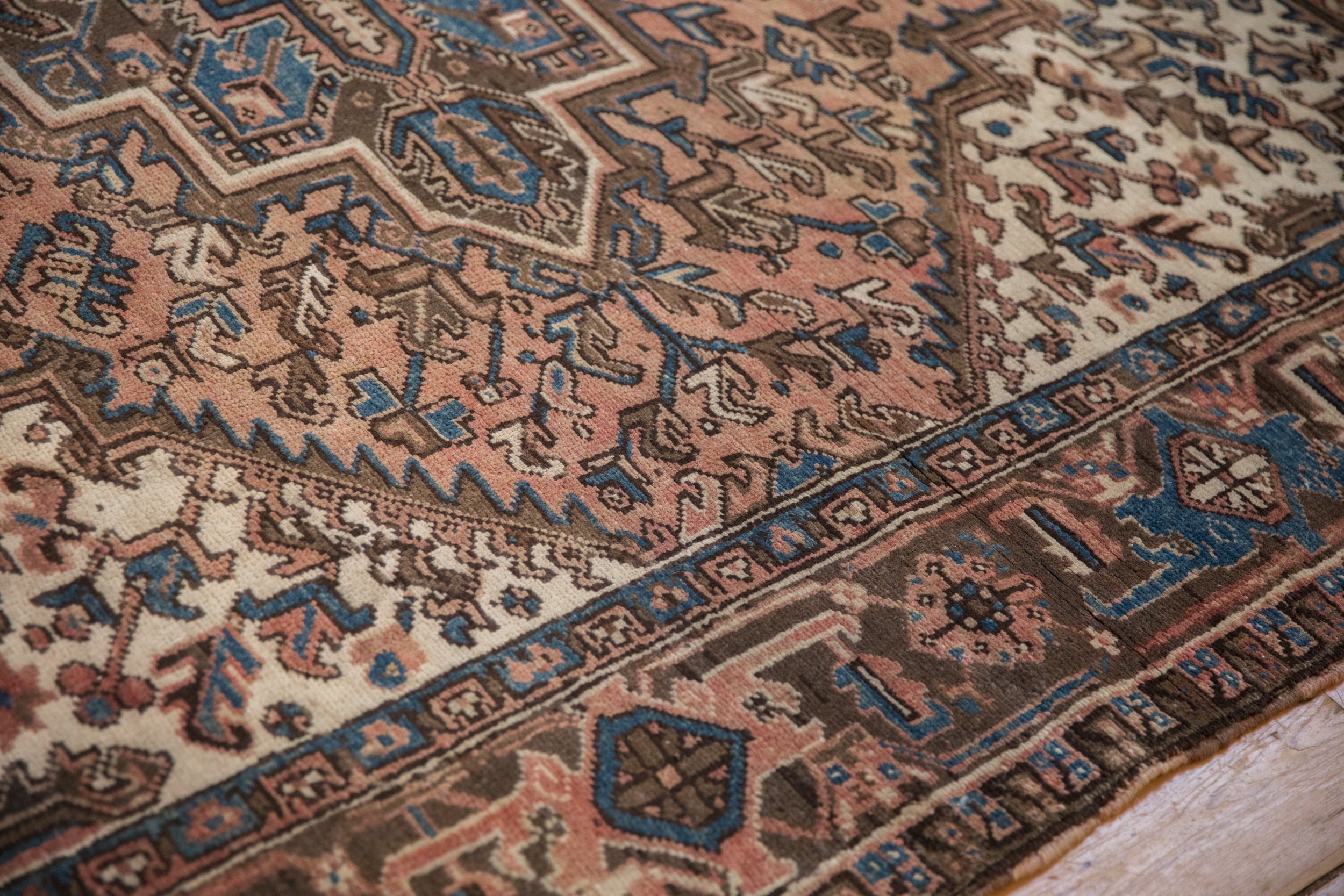 Vintage Mehrivan Carpet // ONH Item: 12452, Image 12