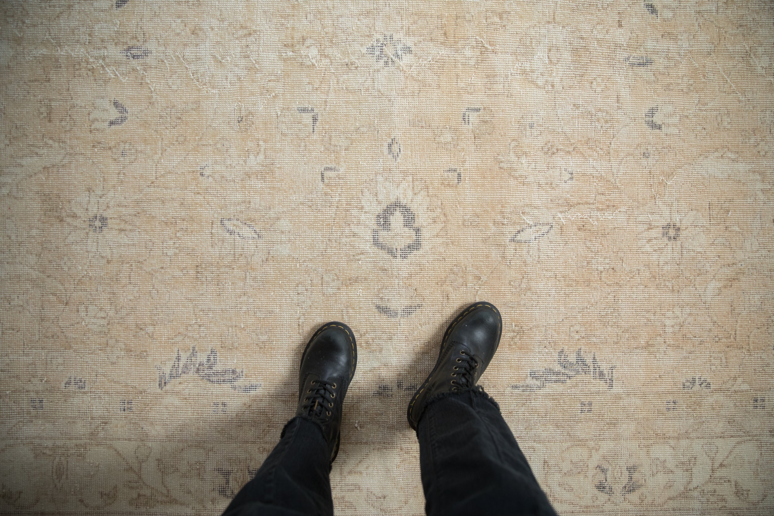 Vintage Distressed Sparta Carpet // ONH Item: 12485, Image 1