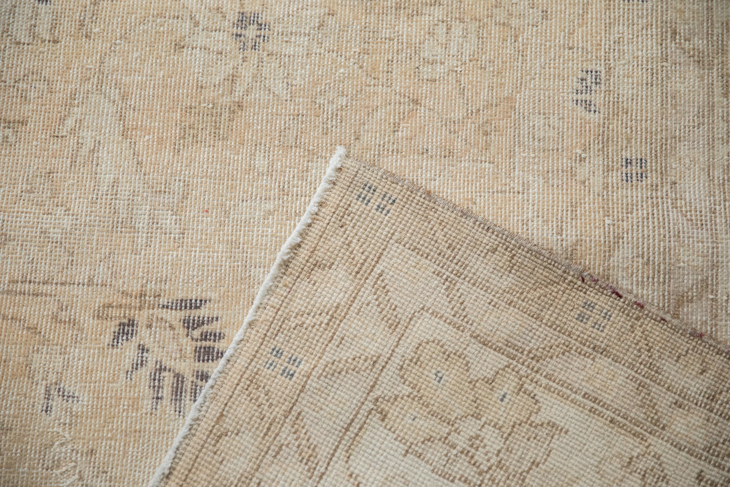 Vintage Distressed Sparta Carpet // ONH Item: 12485, Image 11