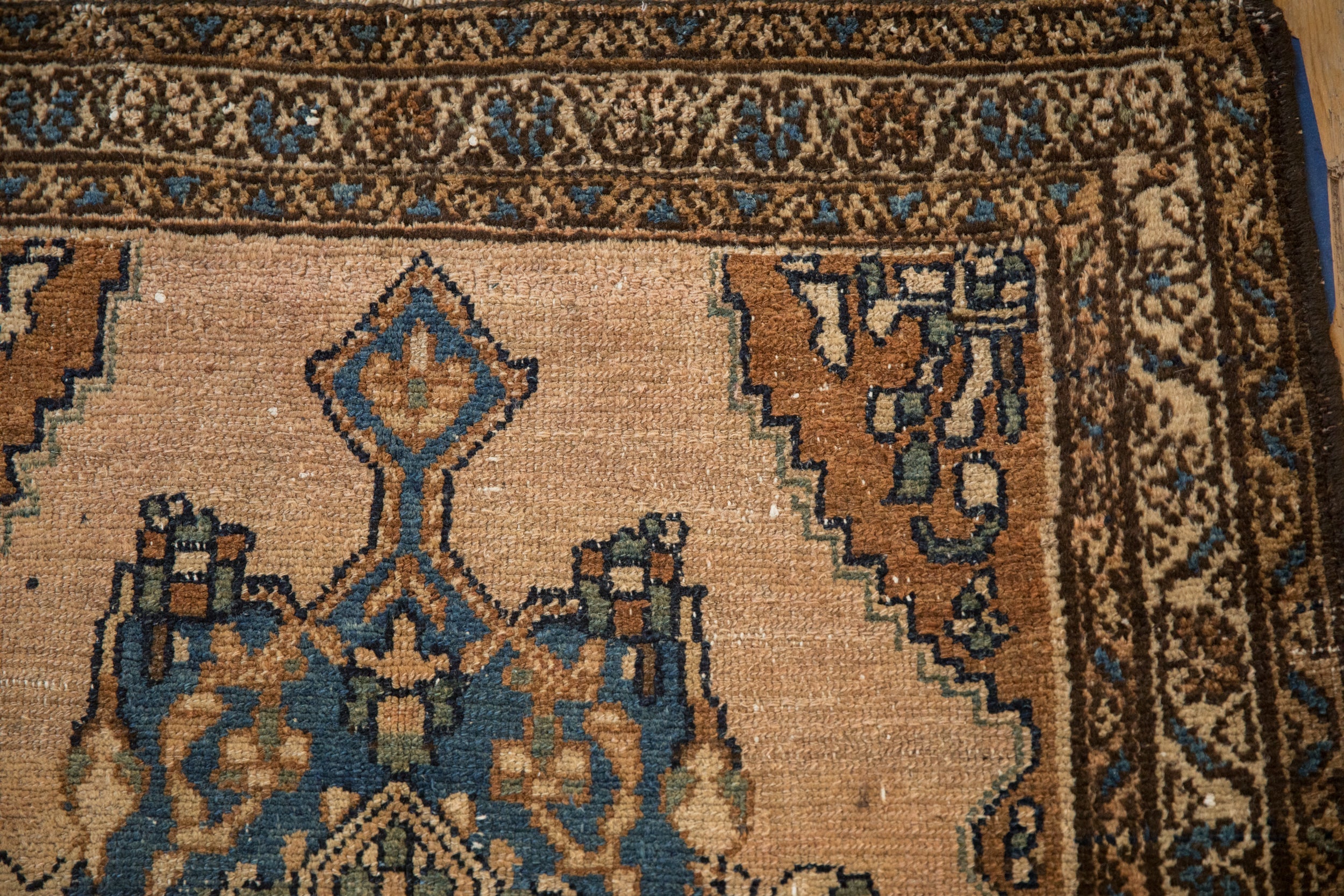 Vintage Mehriban Rug // ONH Item: 12507, Image 2