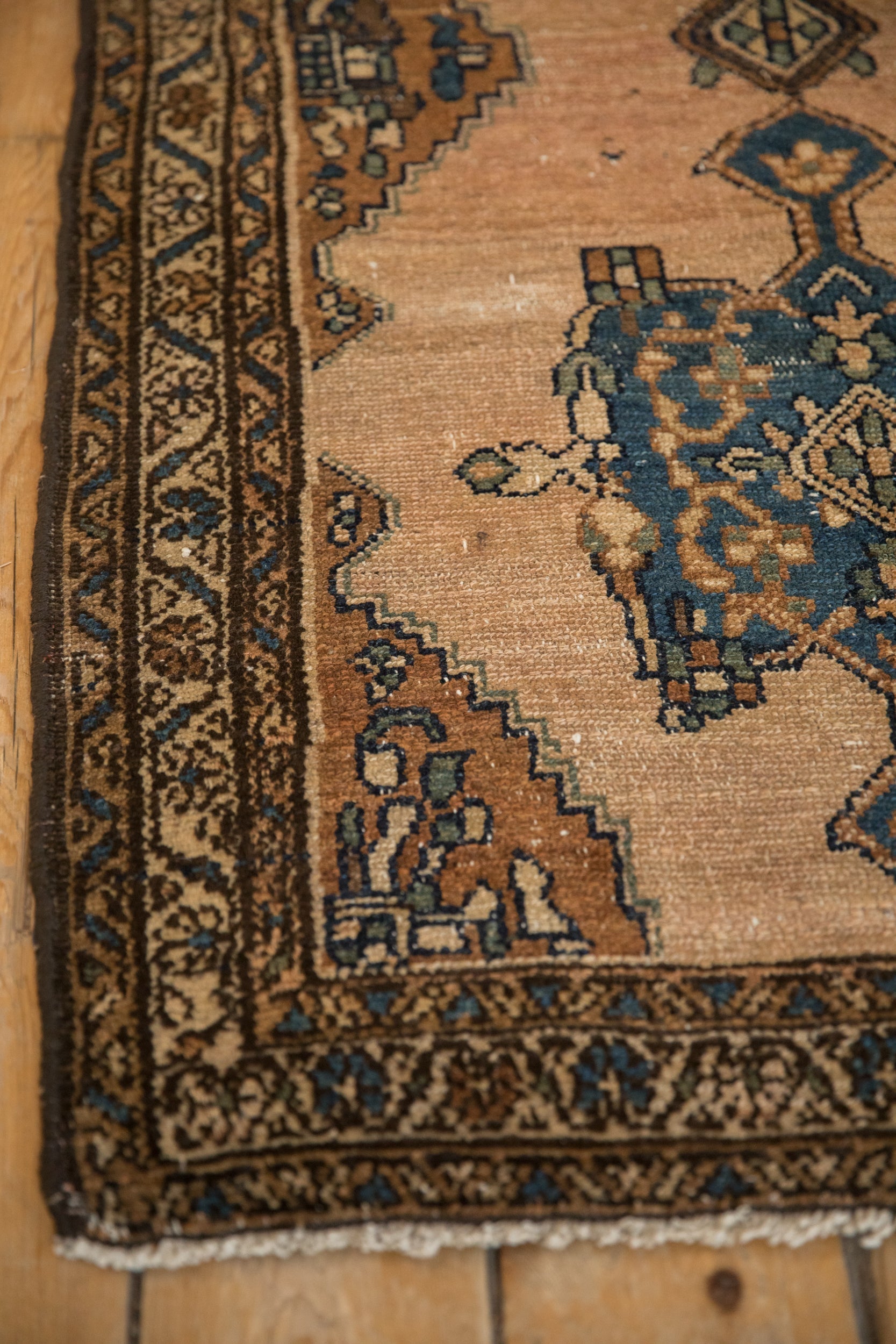 Vintage Mehriban Rug // ONH Item: 12507, Image 4