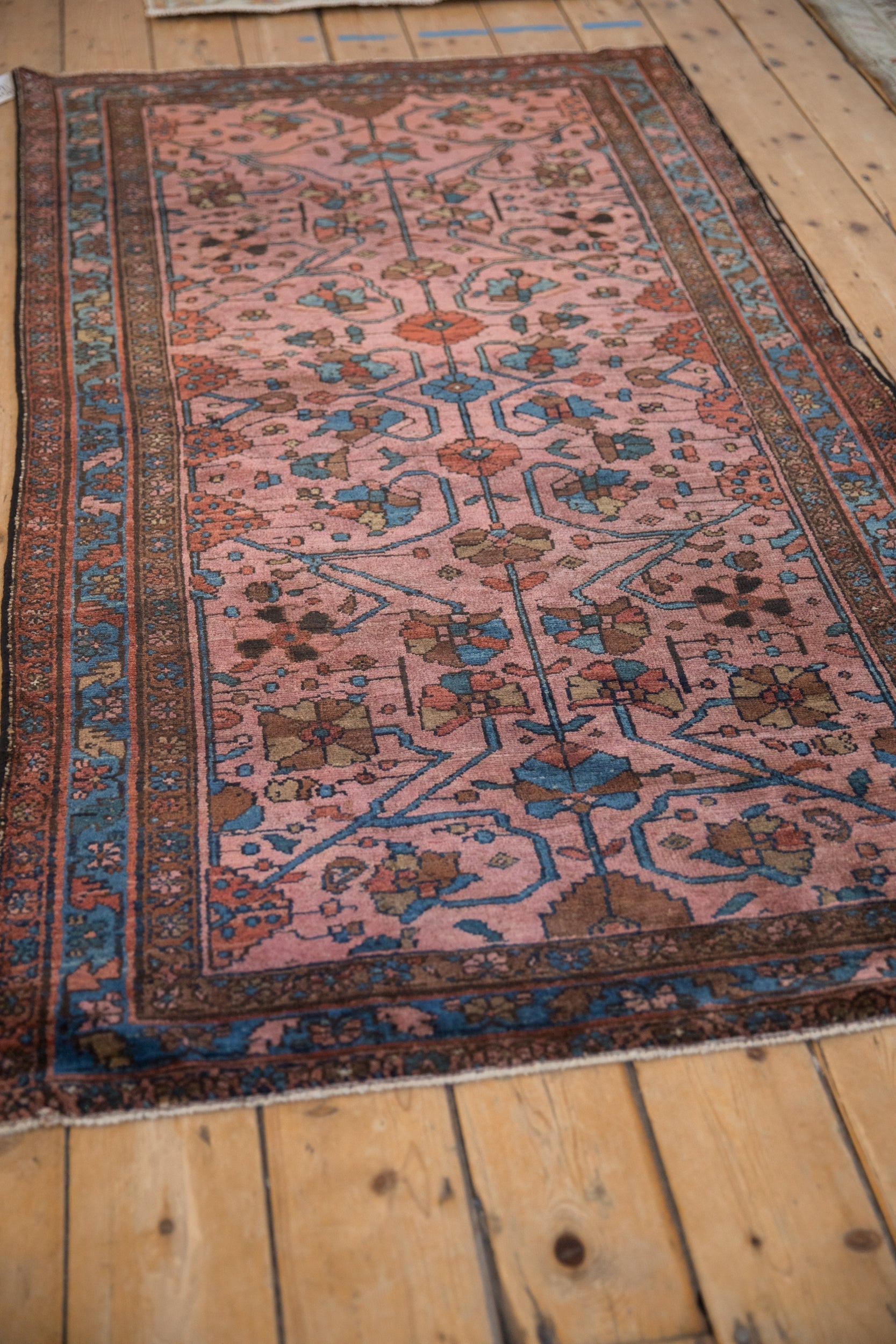 Antique Fine Lilihan Rug // ONH Item: 12521, Image 3