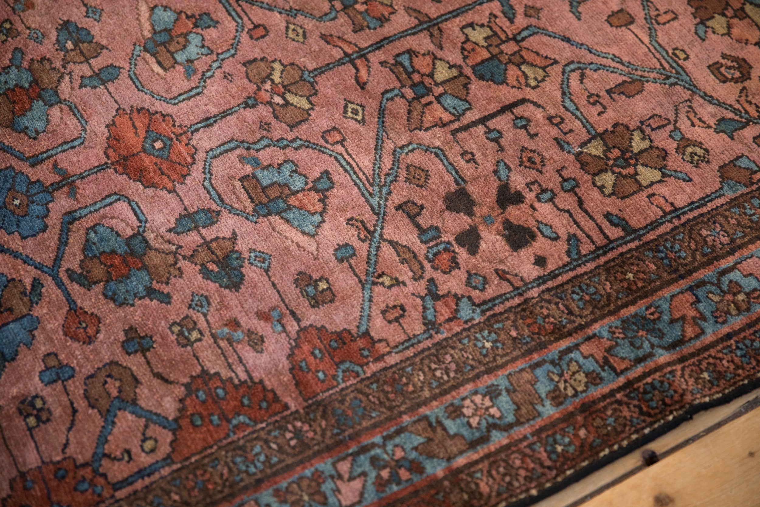 Antique Fine Lilihan Rug // ONH Item: 12521, Image 6
