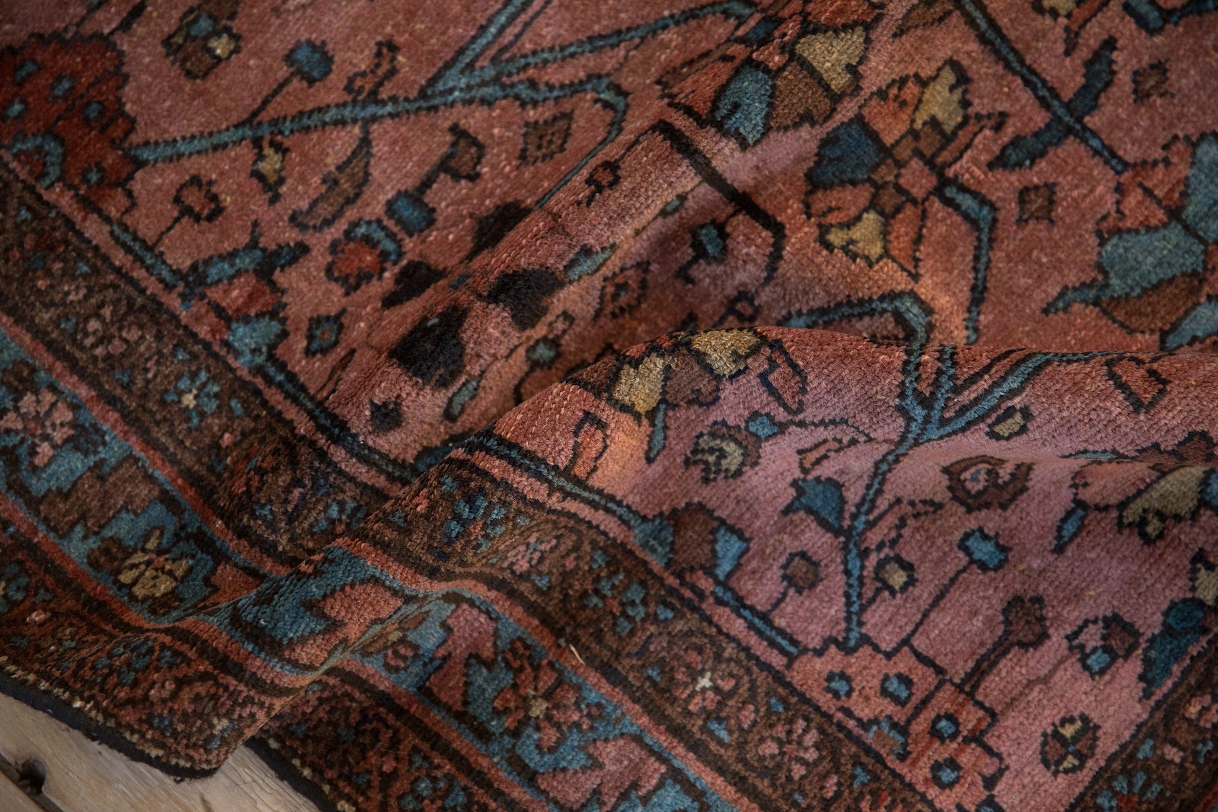 Antique Fine Lilihan Rug // ONH Item: 12521, Image 9