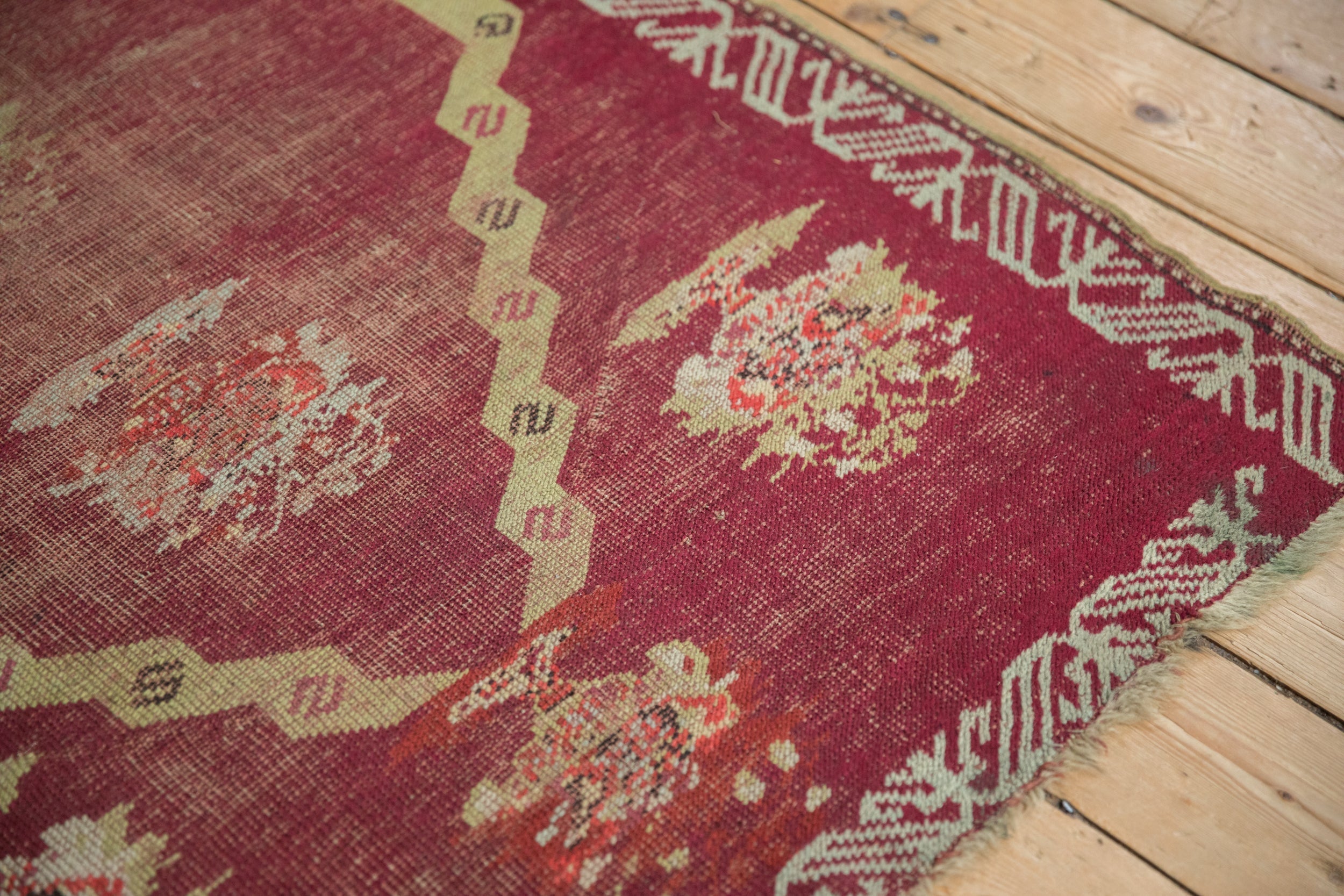 Antique Anatolian Rug // ONH Item: 12546, Image 4