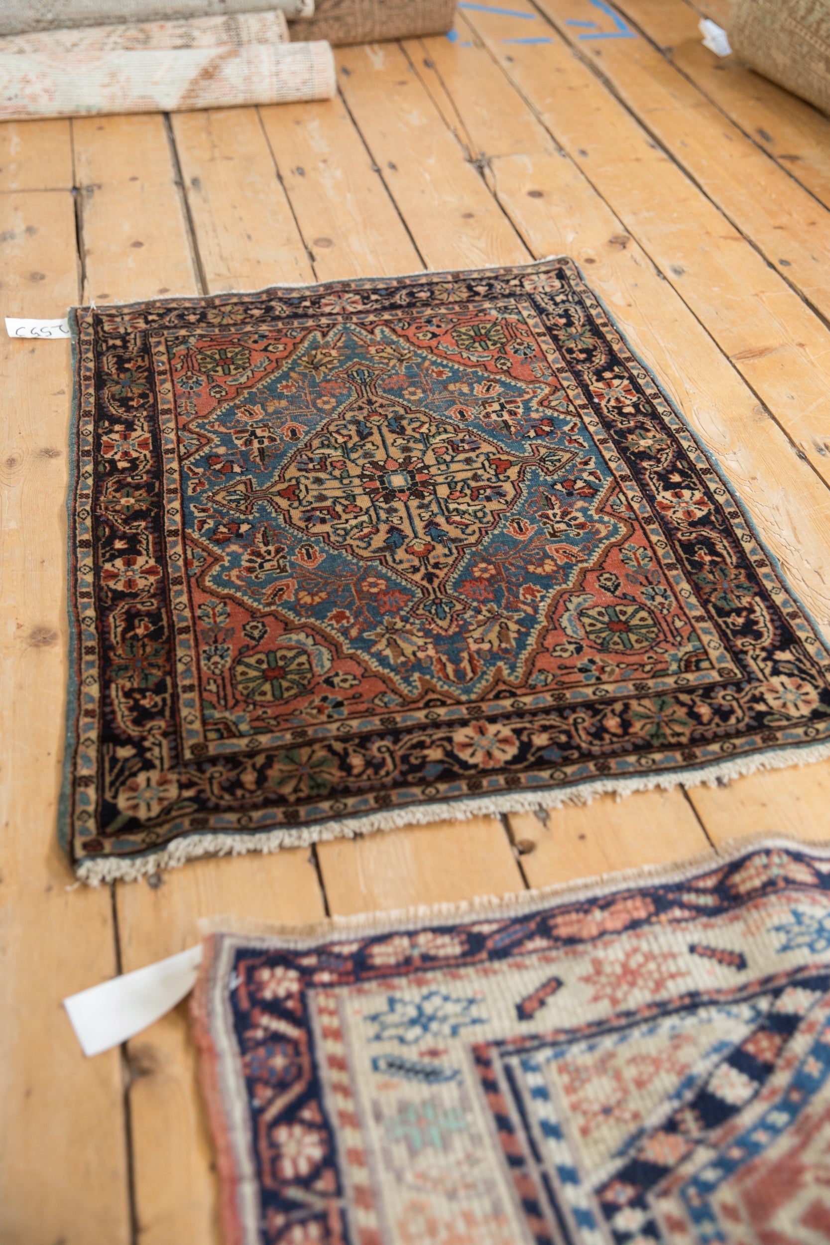 Vintage Farahan Sarouk Rug Mat // ONH Item: 12553, Image 4