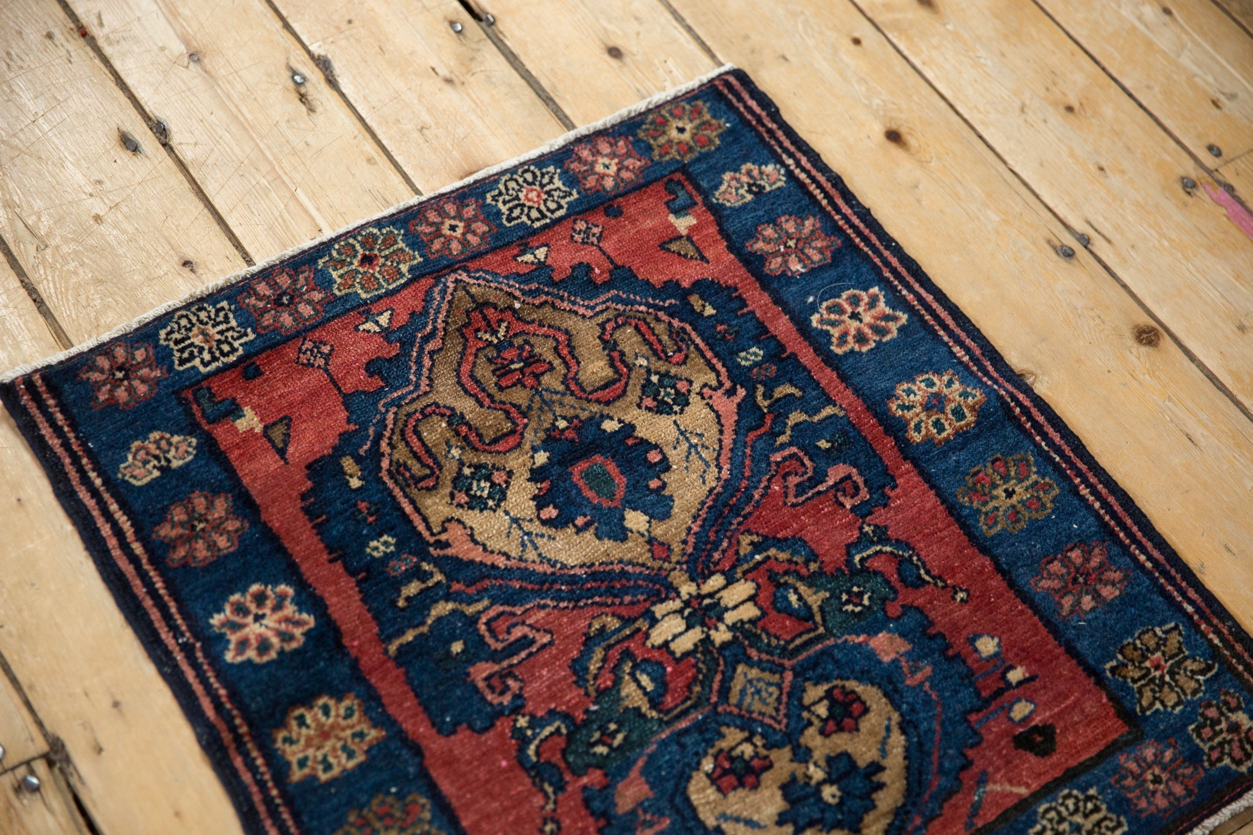 Antique Fine Malayer Square Rug Mat // ONH Item: 12649, Image 4
