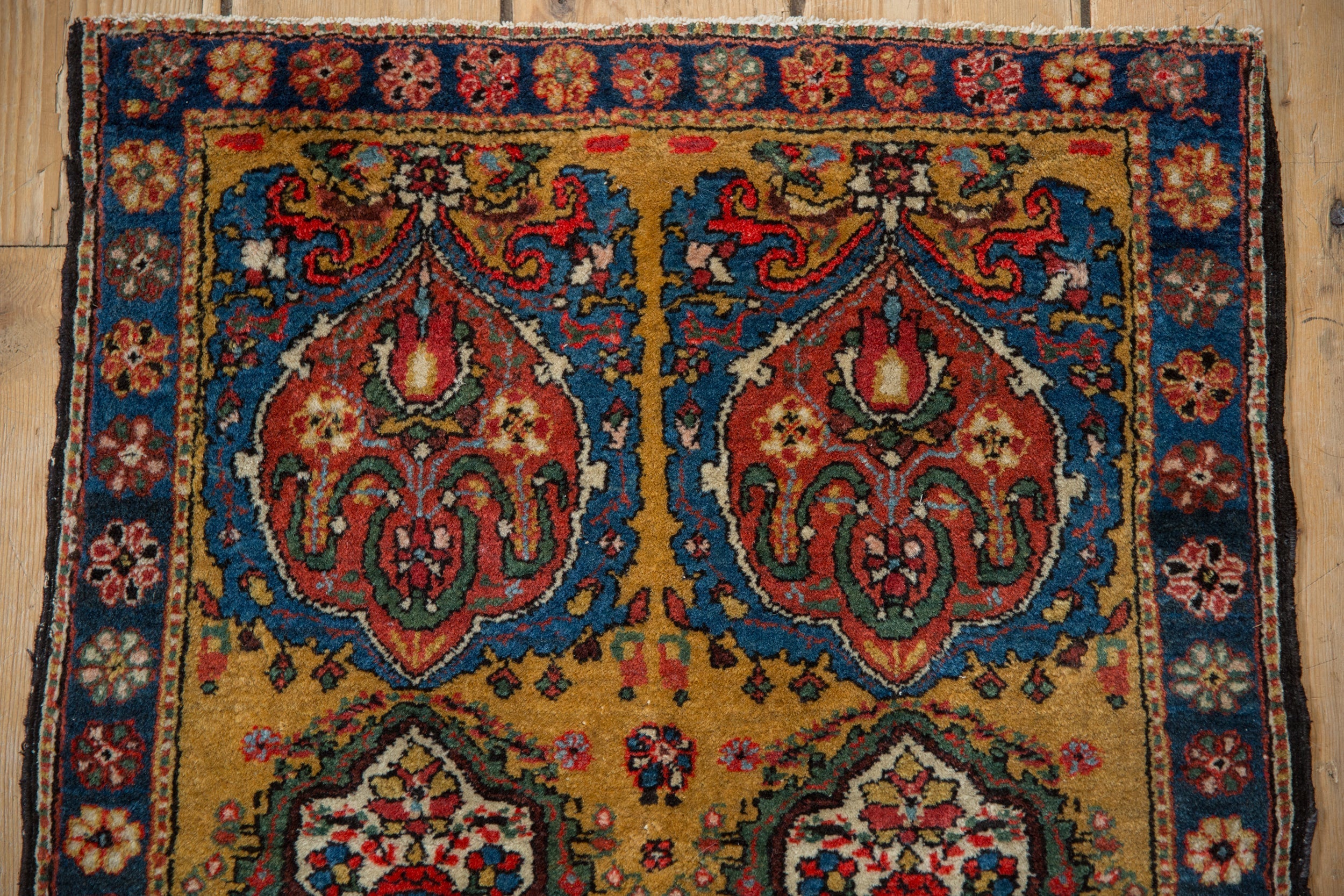 Antique Fine Farahan Sarouk Square Rug Mat // ONH Item: 12650, Image 2