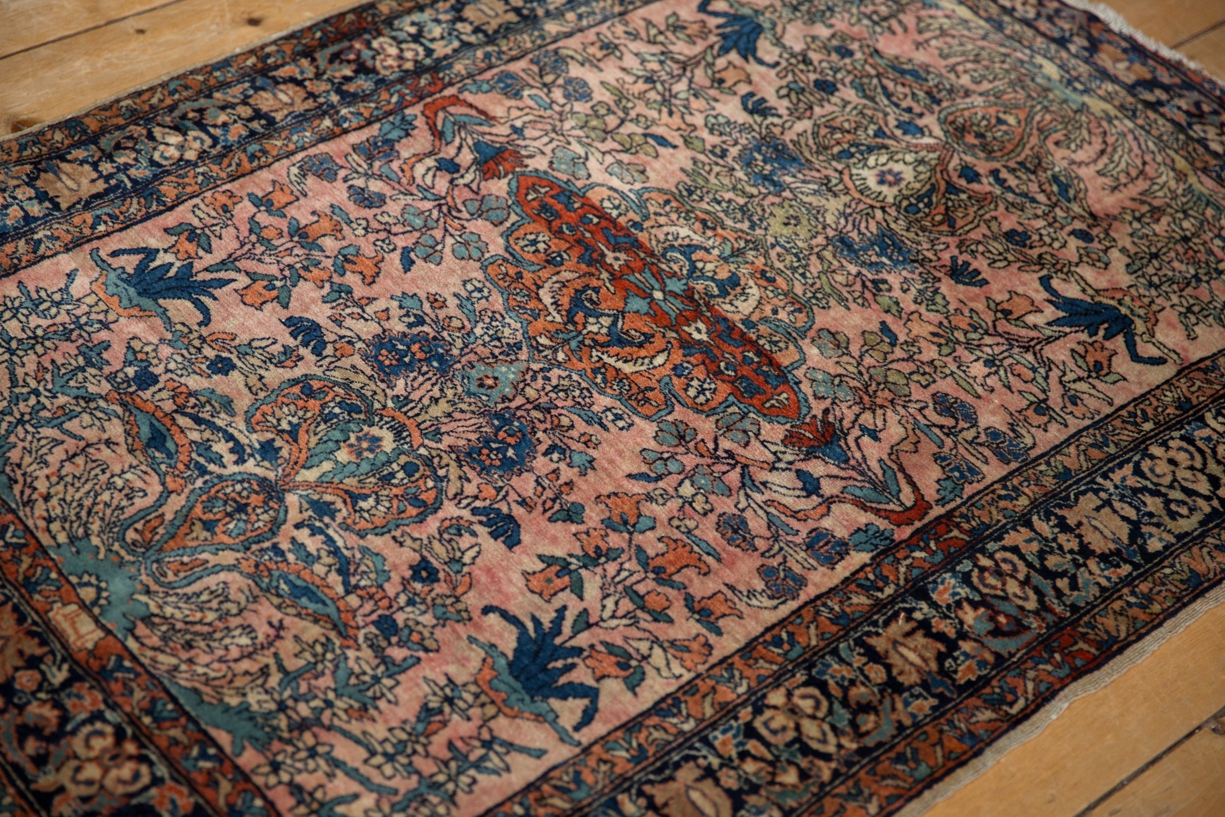 Antique Fine Farahan Sarouk Rug // ONH Item: 12660, Image 5