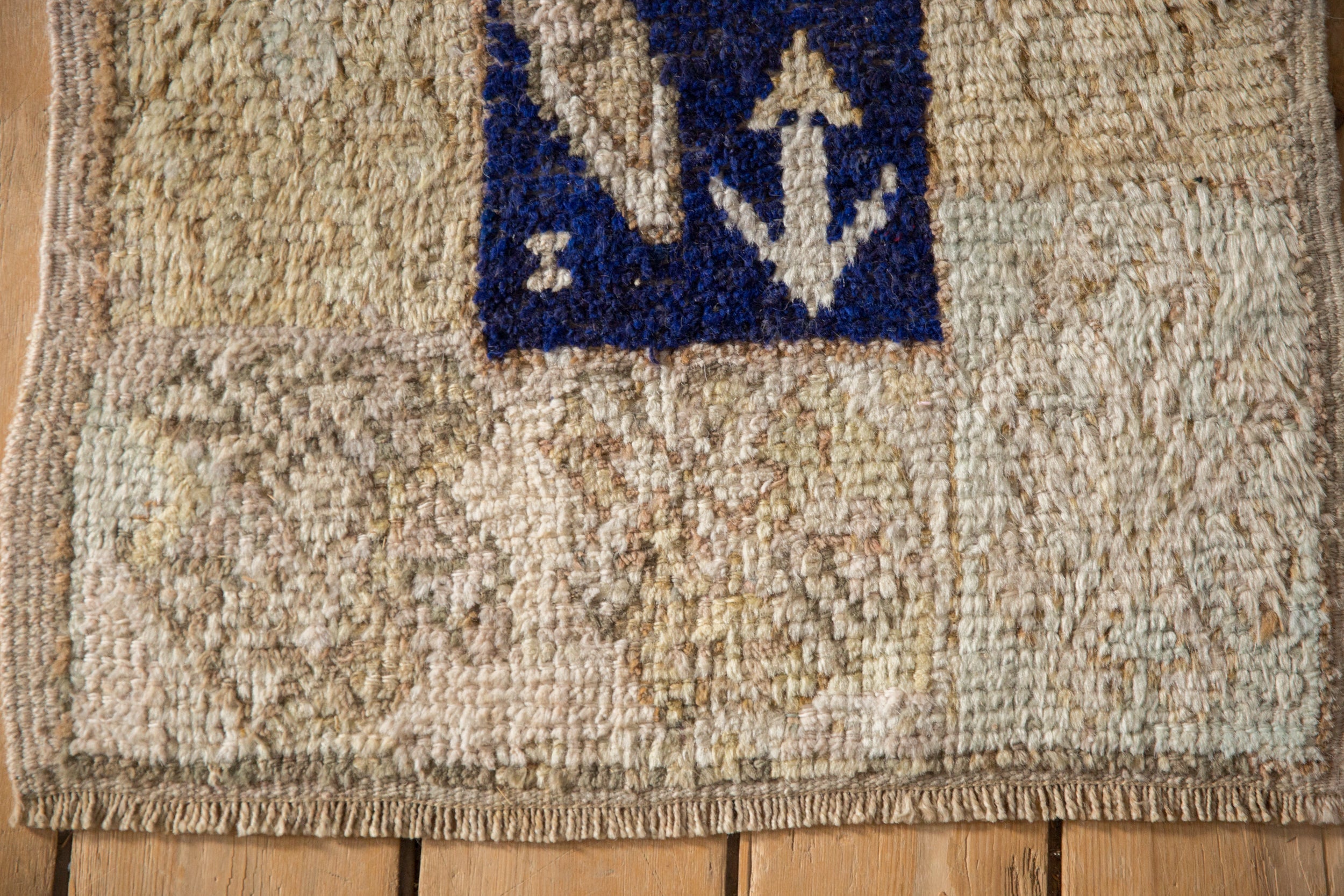 Vintage Distressed Tulu Rug Mat // ONH Item: 12802, Image 5