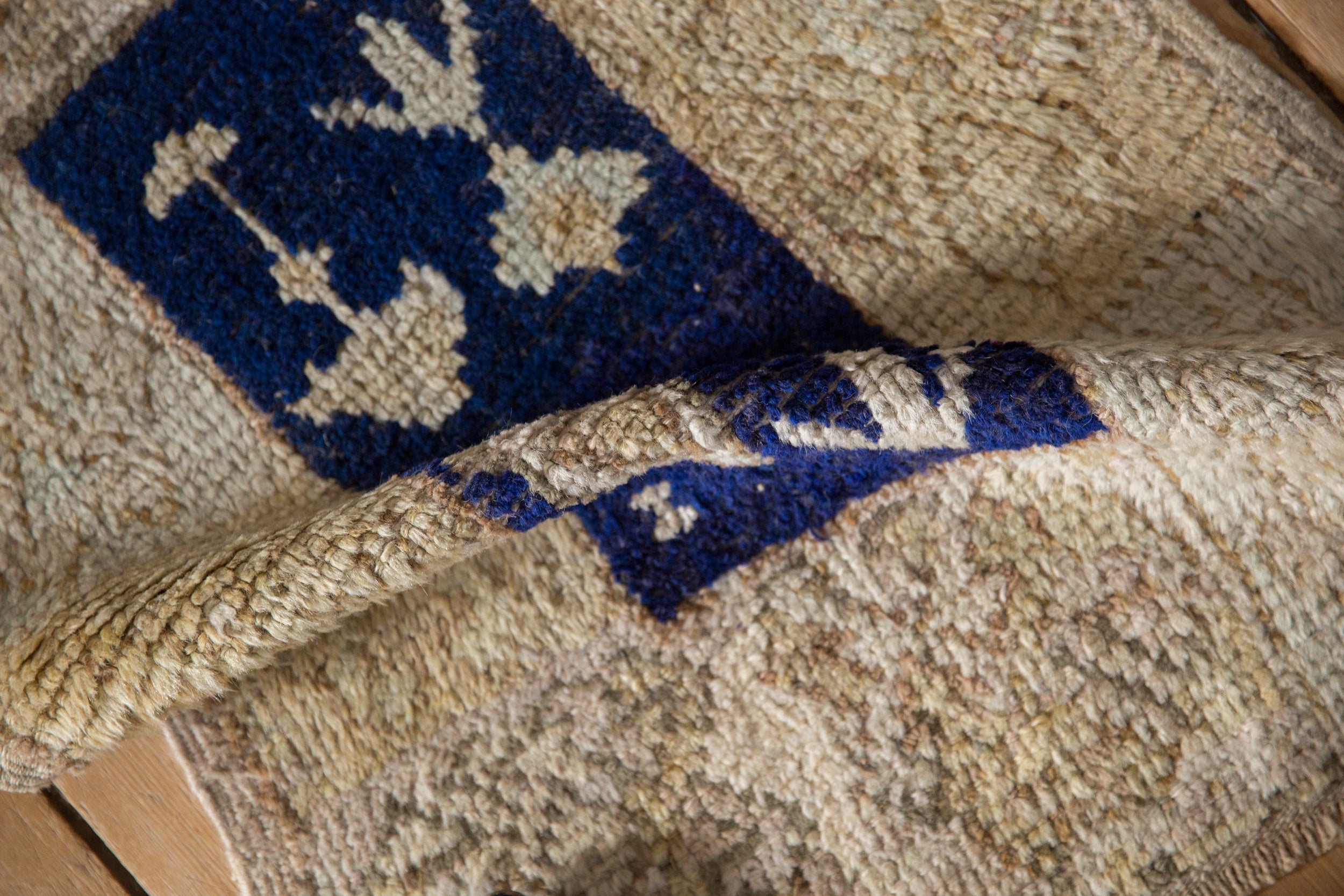 Vintage Distressed Tulu Rug Mat // ONH Item: 12802, Image 7