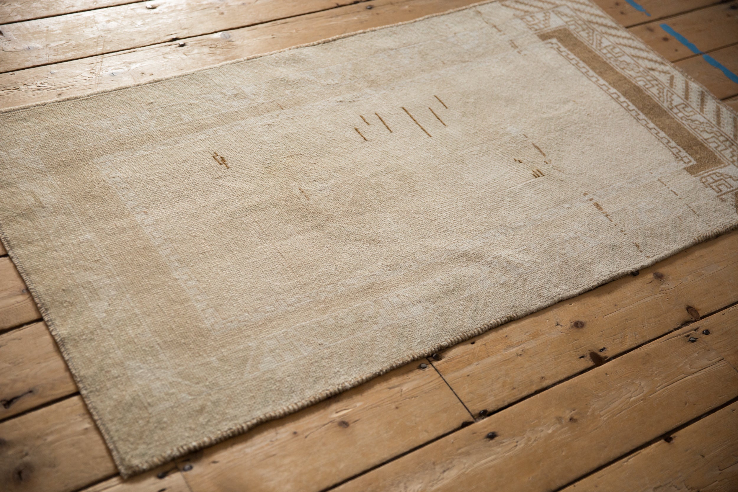 Vintage Distressed Malatya Rug // ONH Item: 12803, Image 5