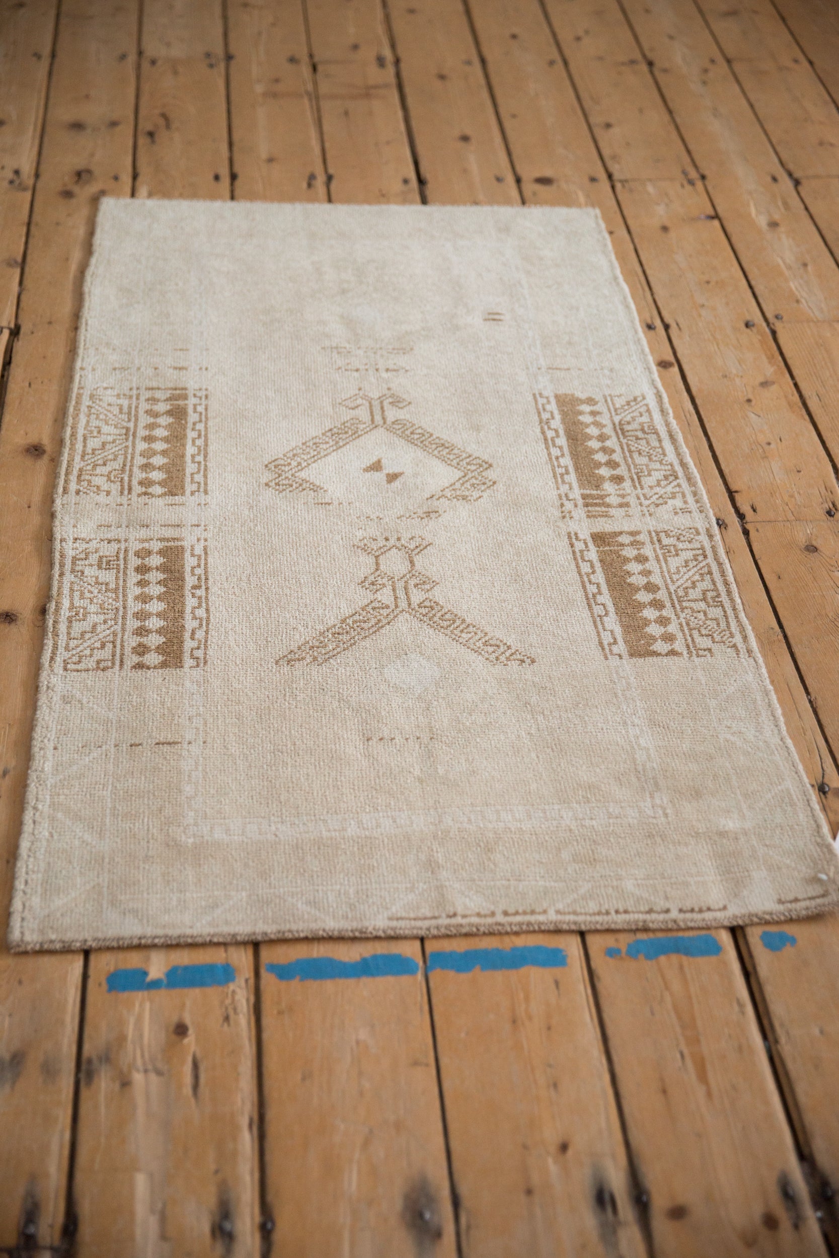 Vintage Distressed Malatya Rug // ONH Item: 12809, Image 4