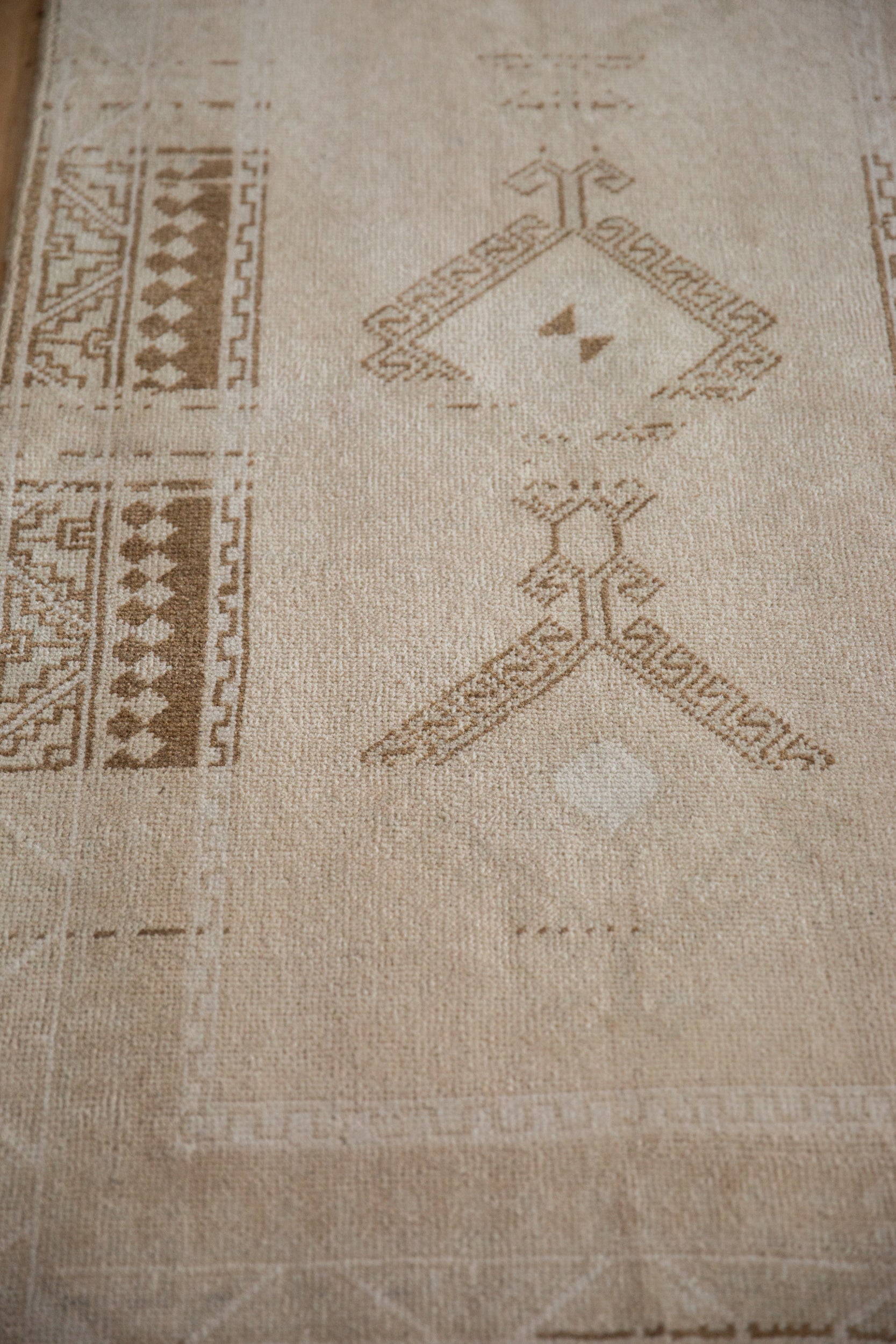 Vintage Distressed Malatya Rug // ONH Item: 12809, Image 5